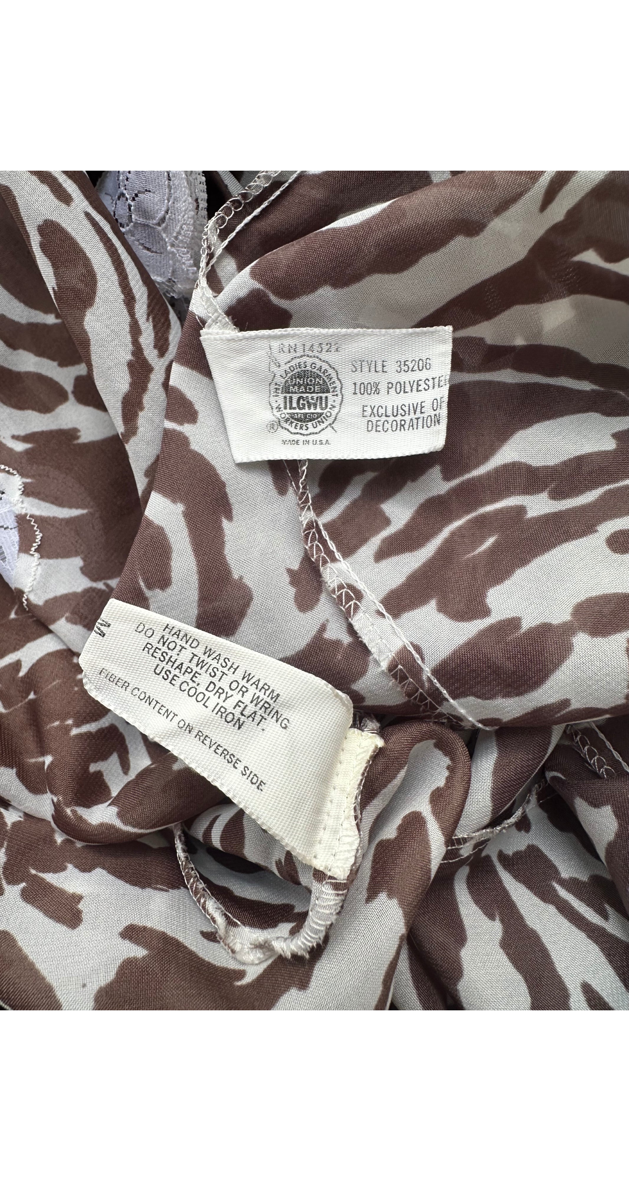 1970s Brown & White Abstract Print Lace Trim Peignoir Set
