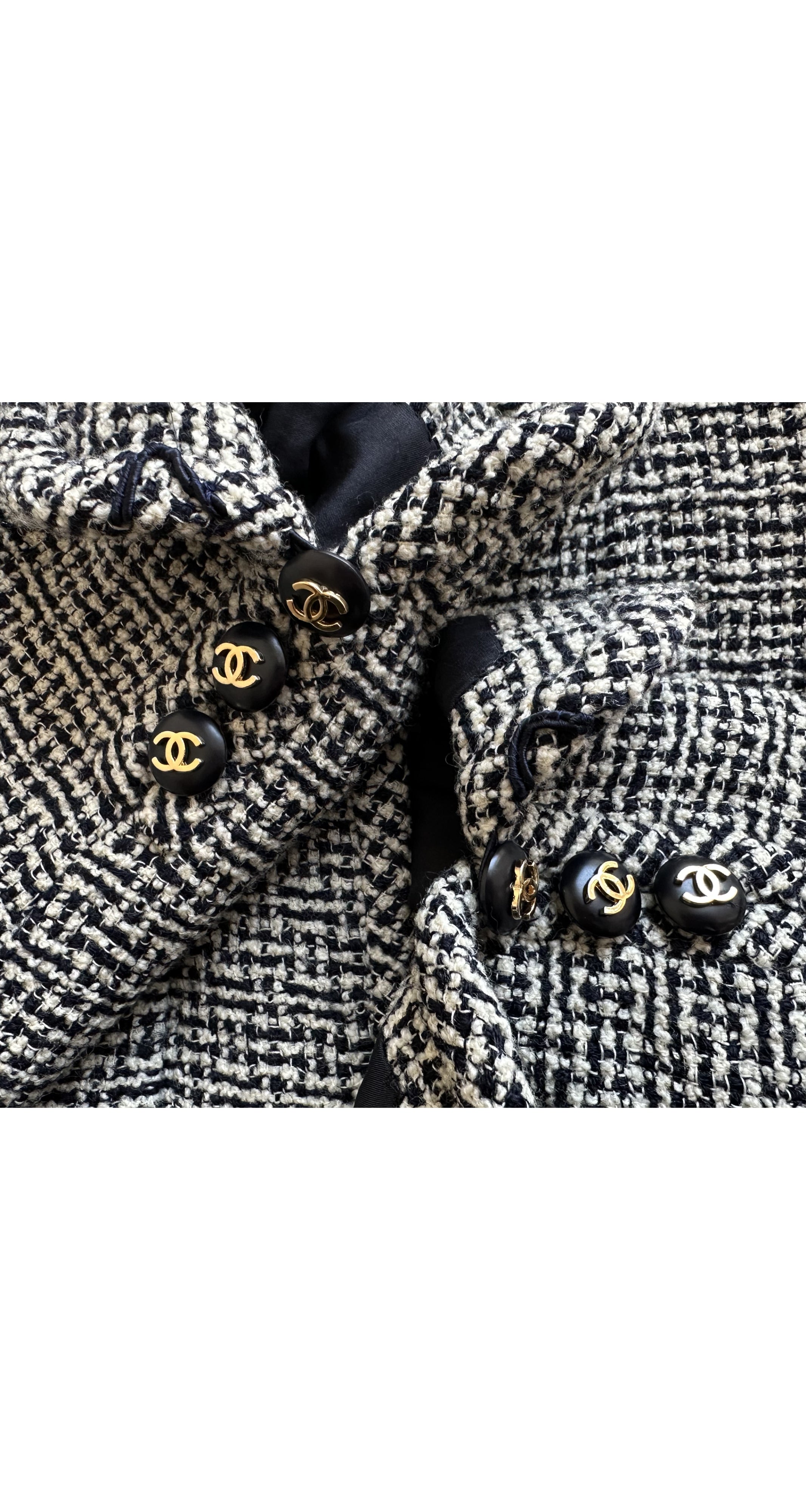 1990s Black & Cream Bouclé Logo Button Jacket