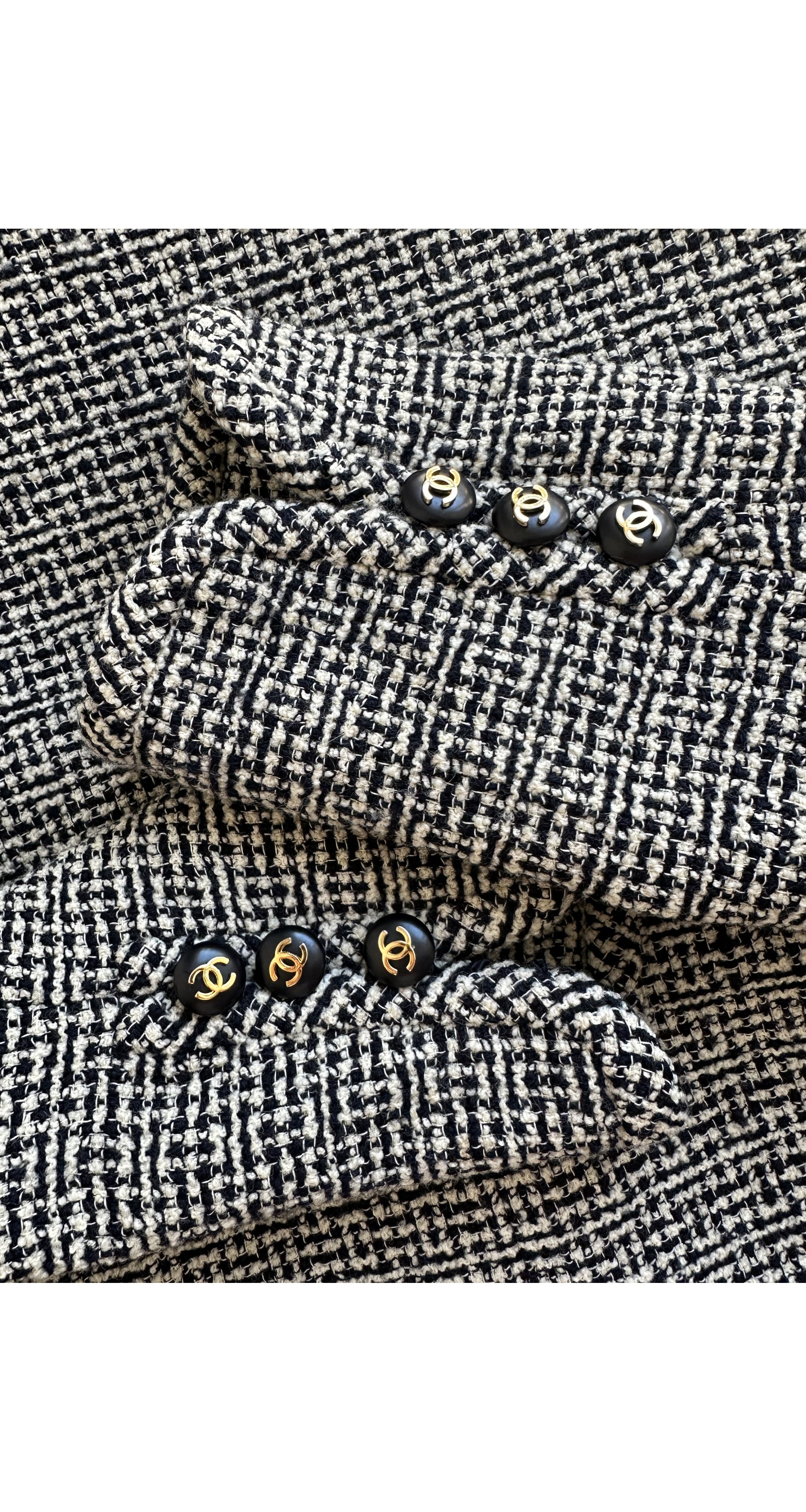 1990s Black & Cream Bouclé Logo Button Jacket