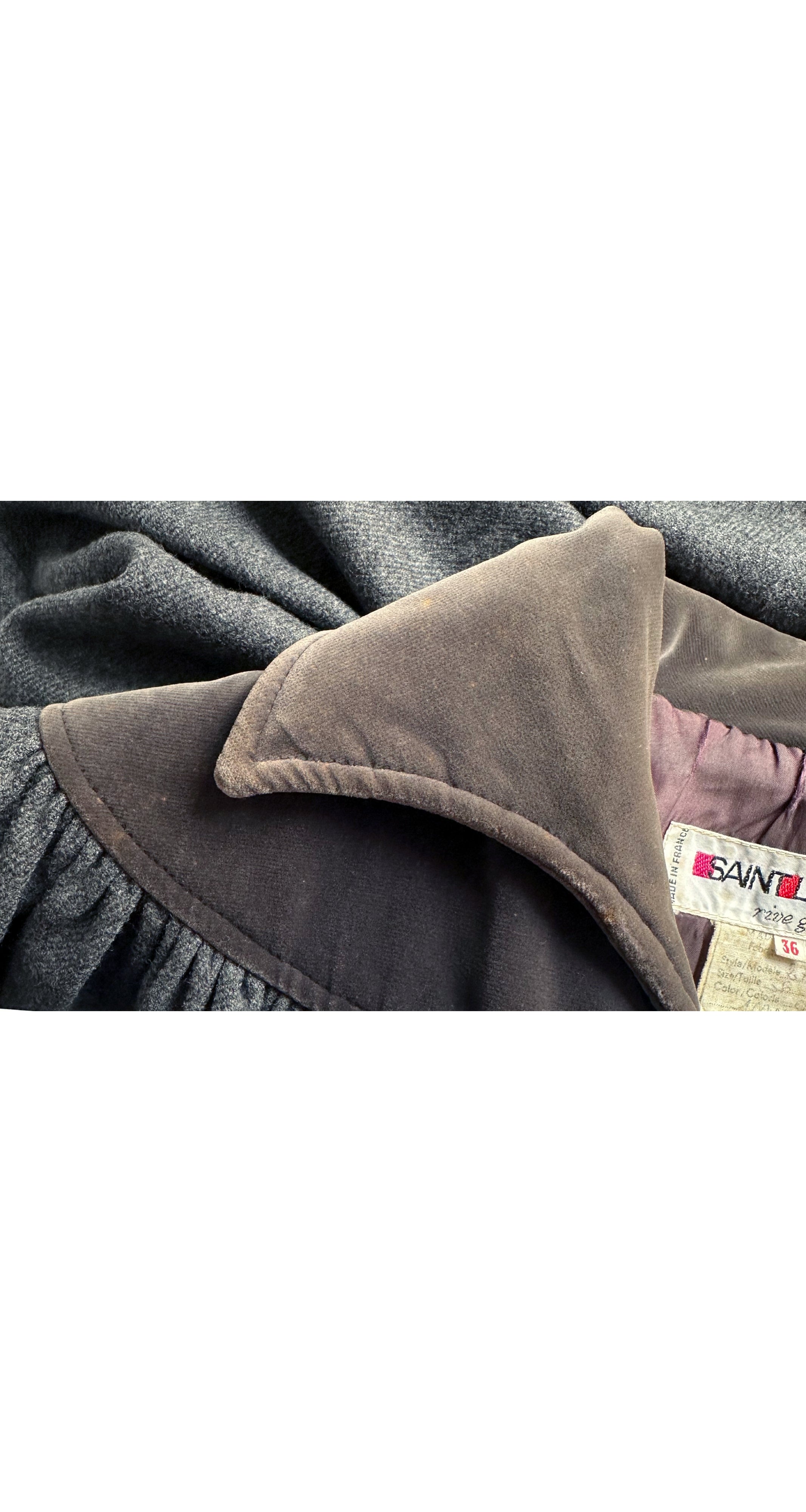 1981 F/W Gray Wool & Velvet Collared Cape