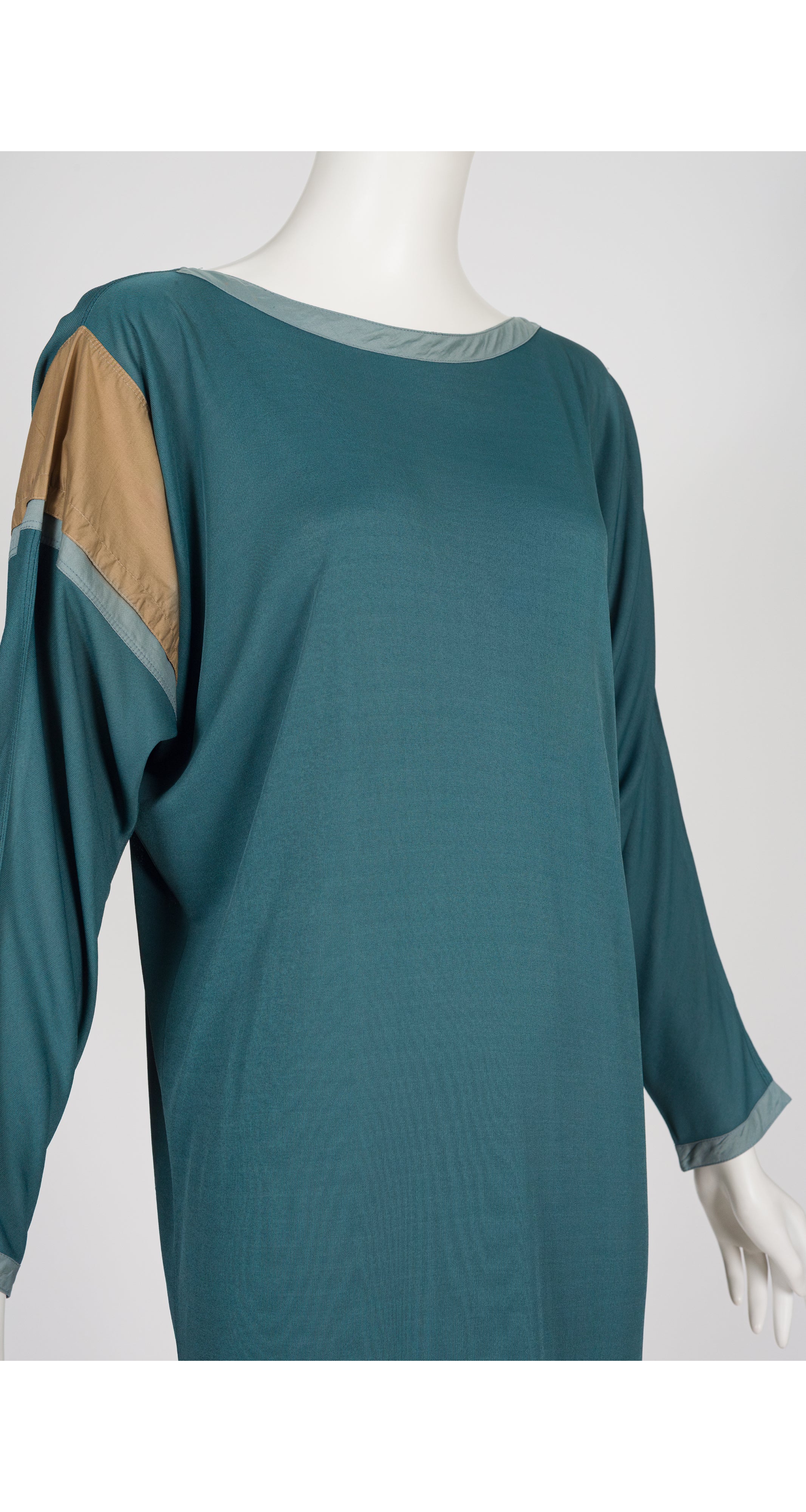 1980s Teal Rayon Jersey Long Sleeve Midi Dress