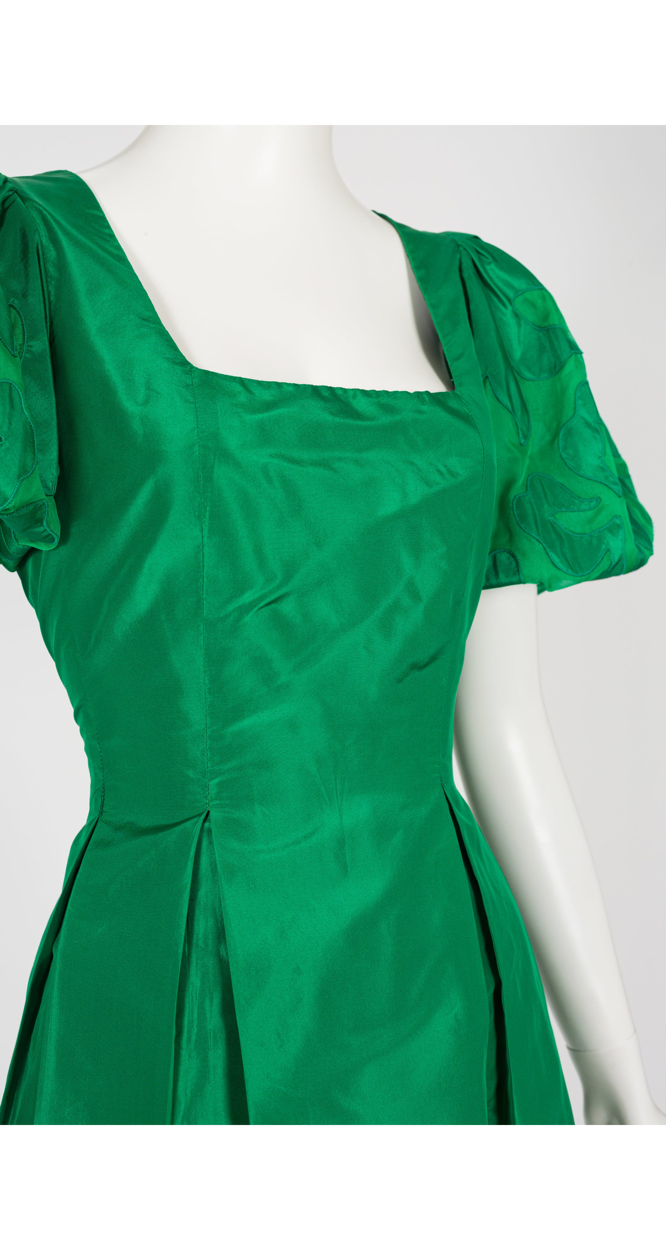 1980s Green Silk Taffeta Puff Sleeve Evening Gown