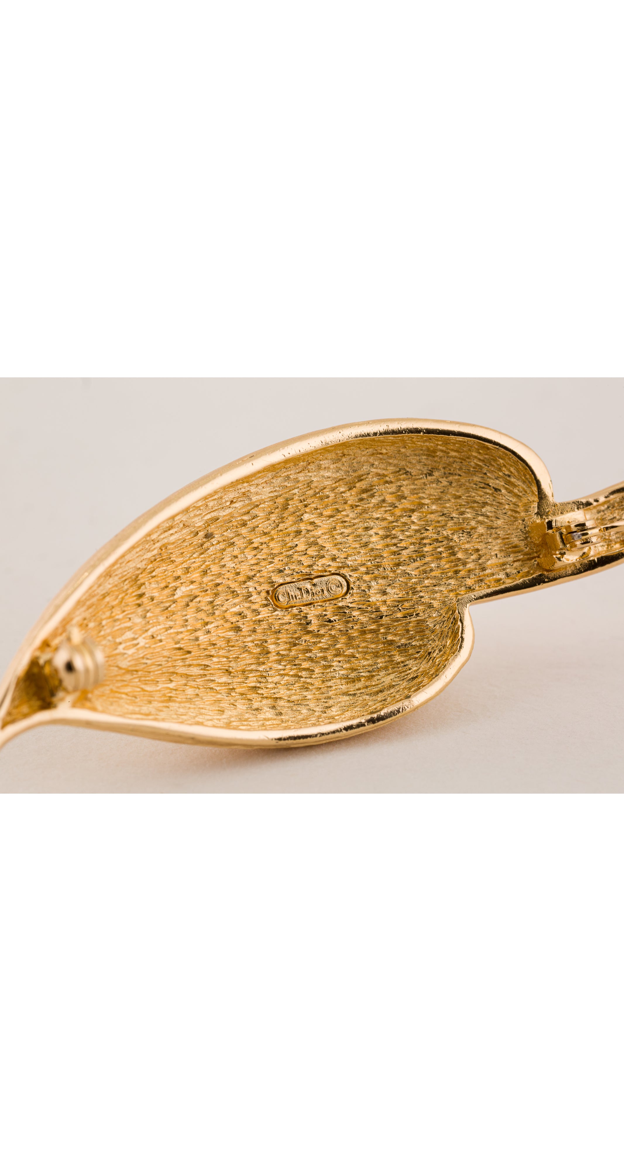 1980s Rhinestone Gold-Tone Figural Leaf Brooch