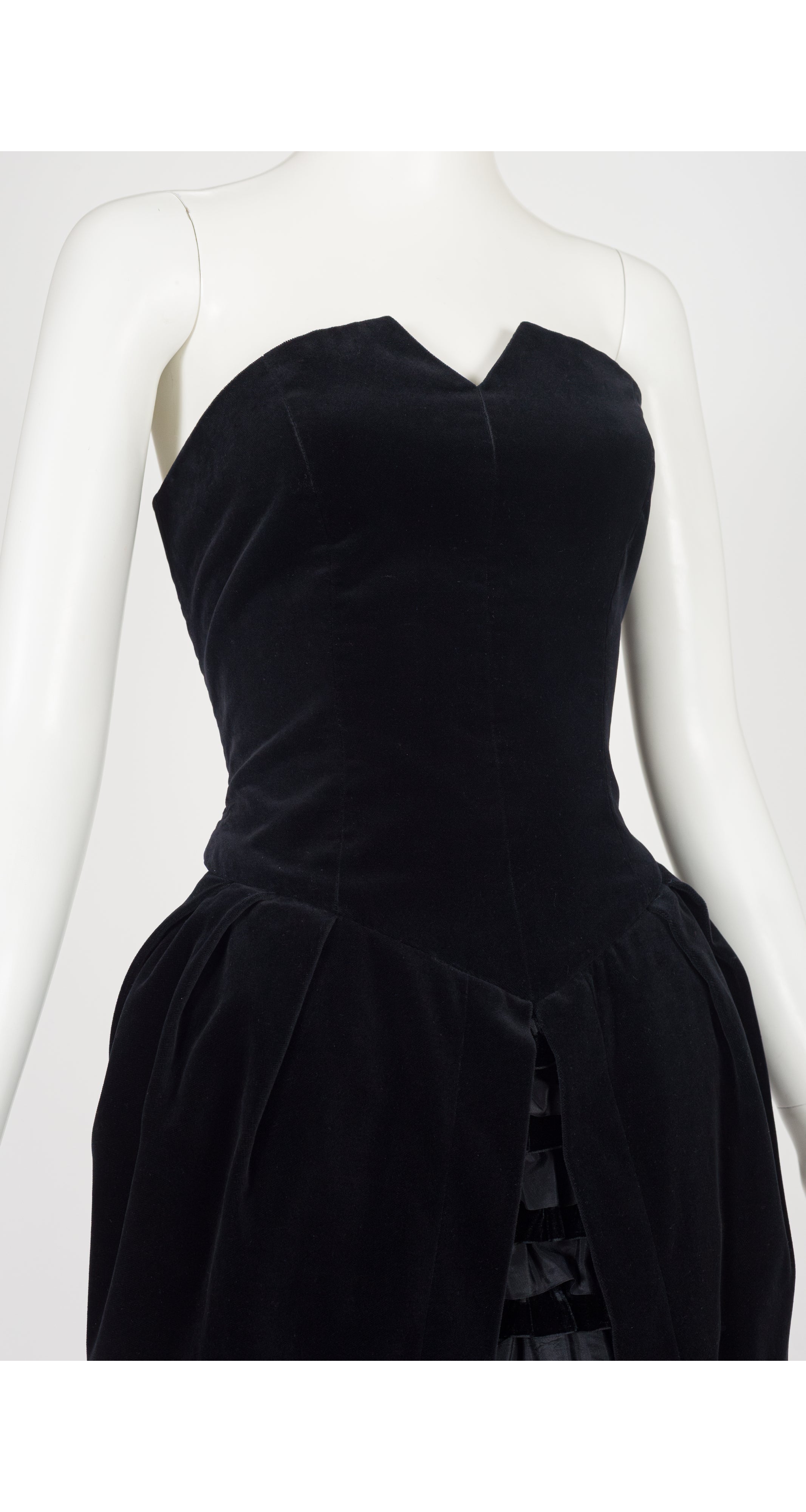 1980s Black Velvet Tulip Skirt Mini Cocktail Dress