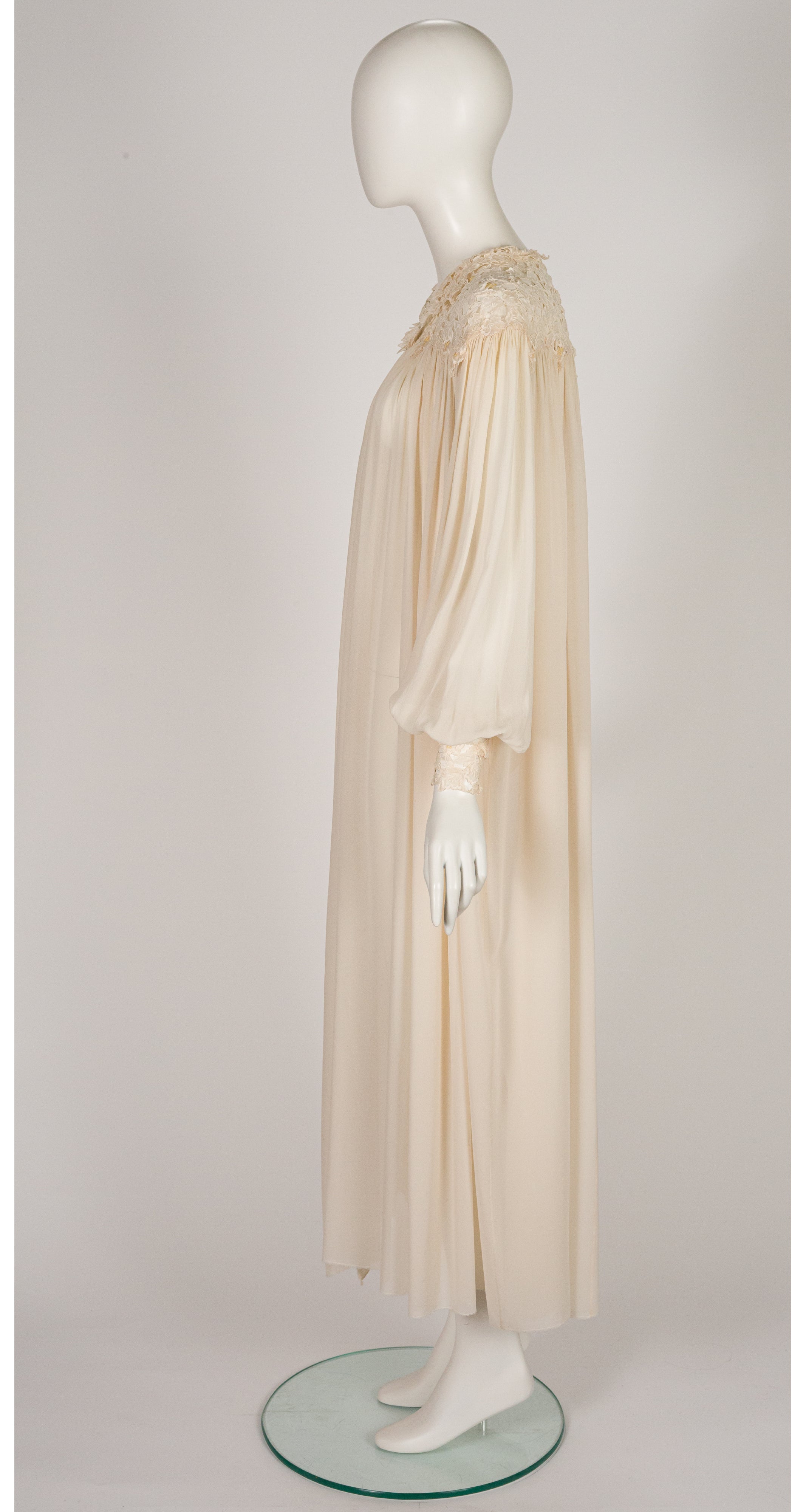 1930s 3D Floral Lace Cream Silk Chiffon Peignoir