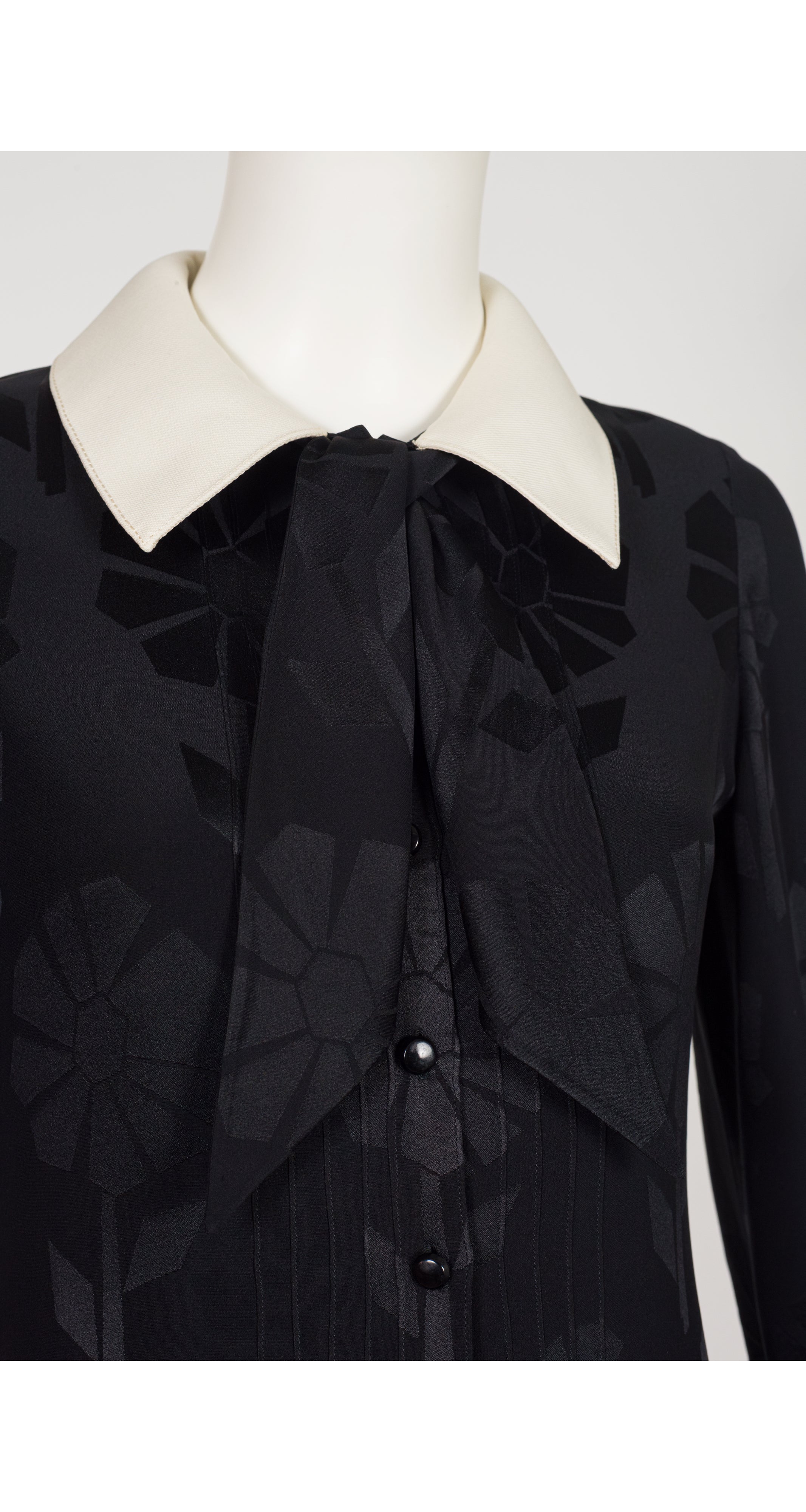 1973 Daisy Print Black Silk Jacquard Collared Blouse