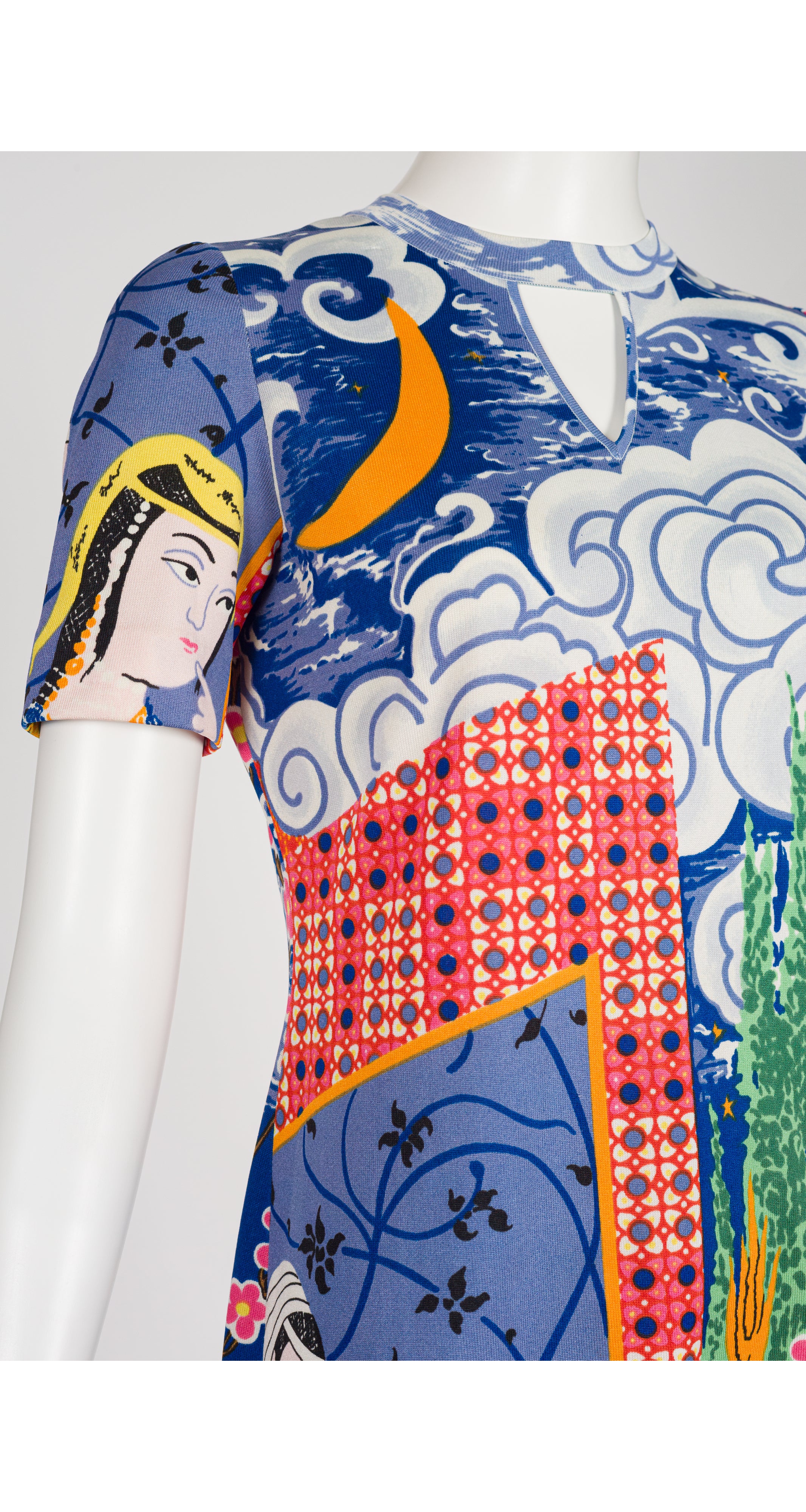 1970s Persian Scenic Print Jersey Knit Keyhole Dress