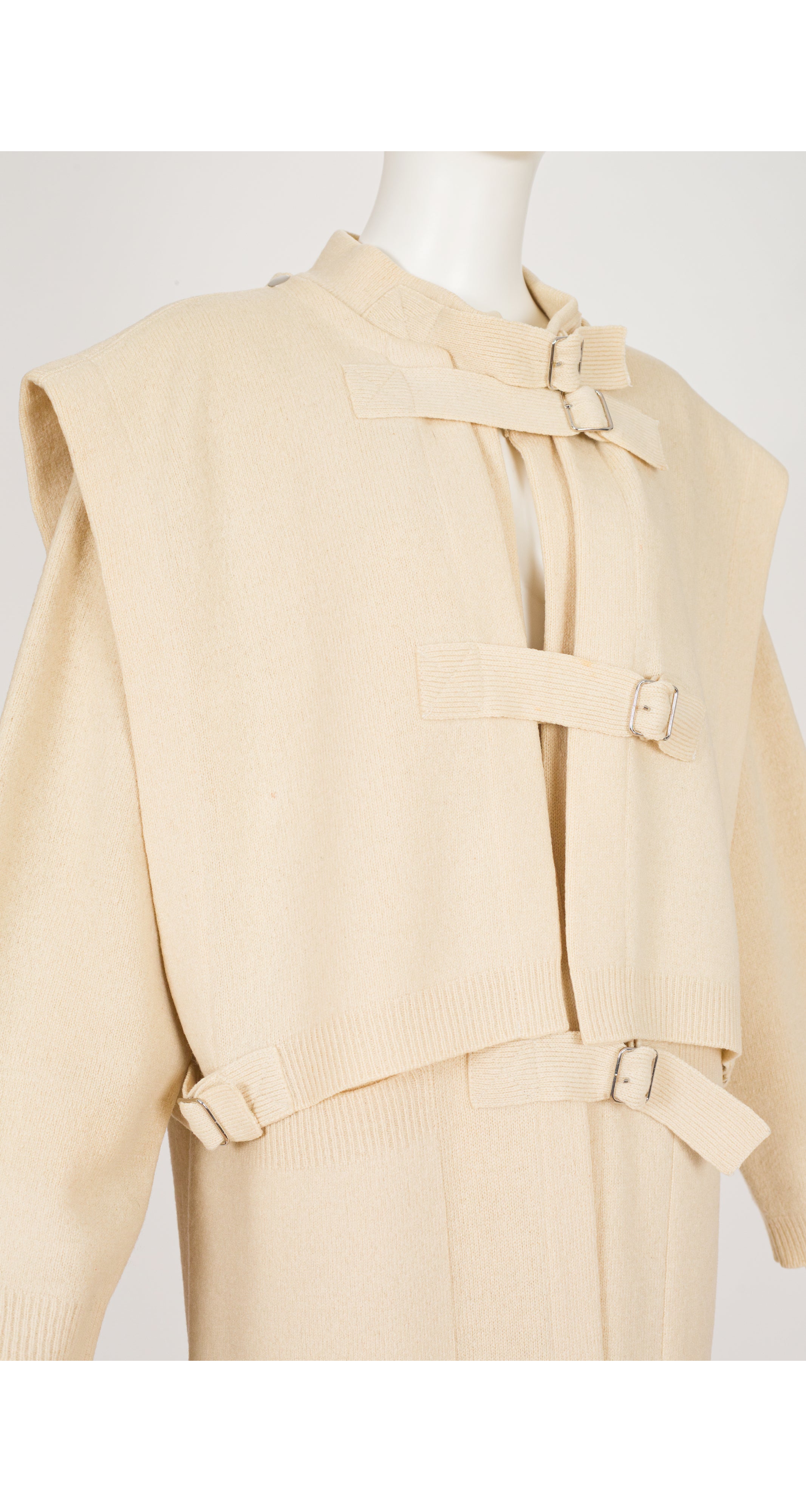 1981-82 F/W Cream Wool Knit Buckle Strap Sweater Coat