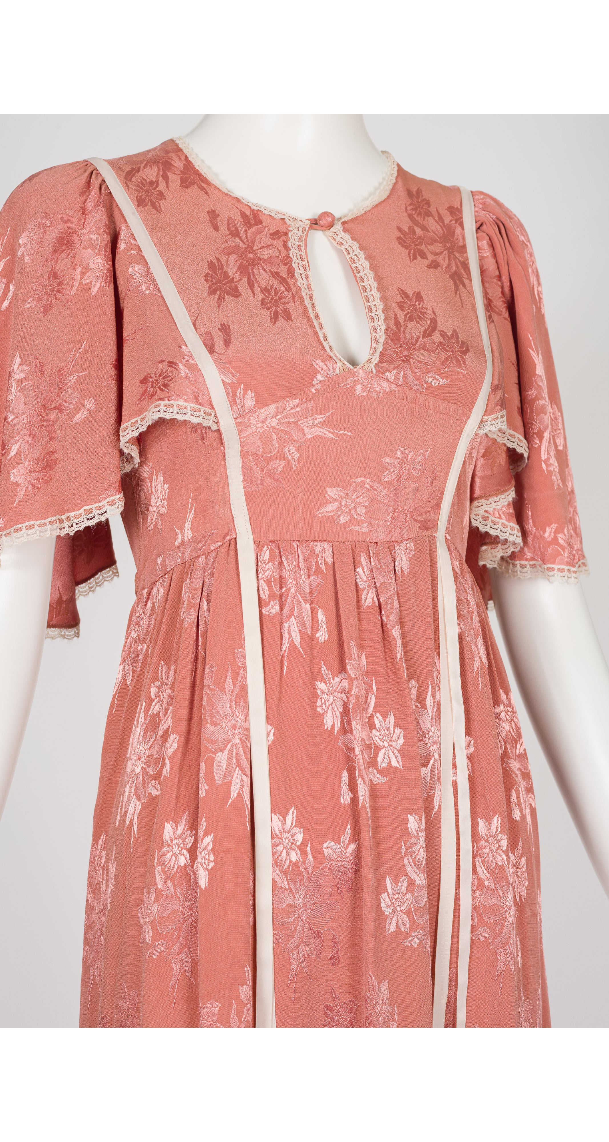 1970s Dusty Rose Jacquard Flutter Sleeve Dress
