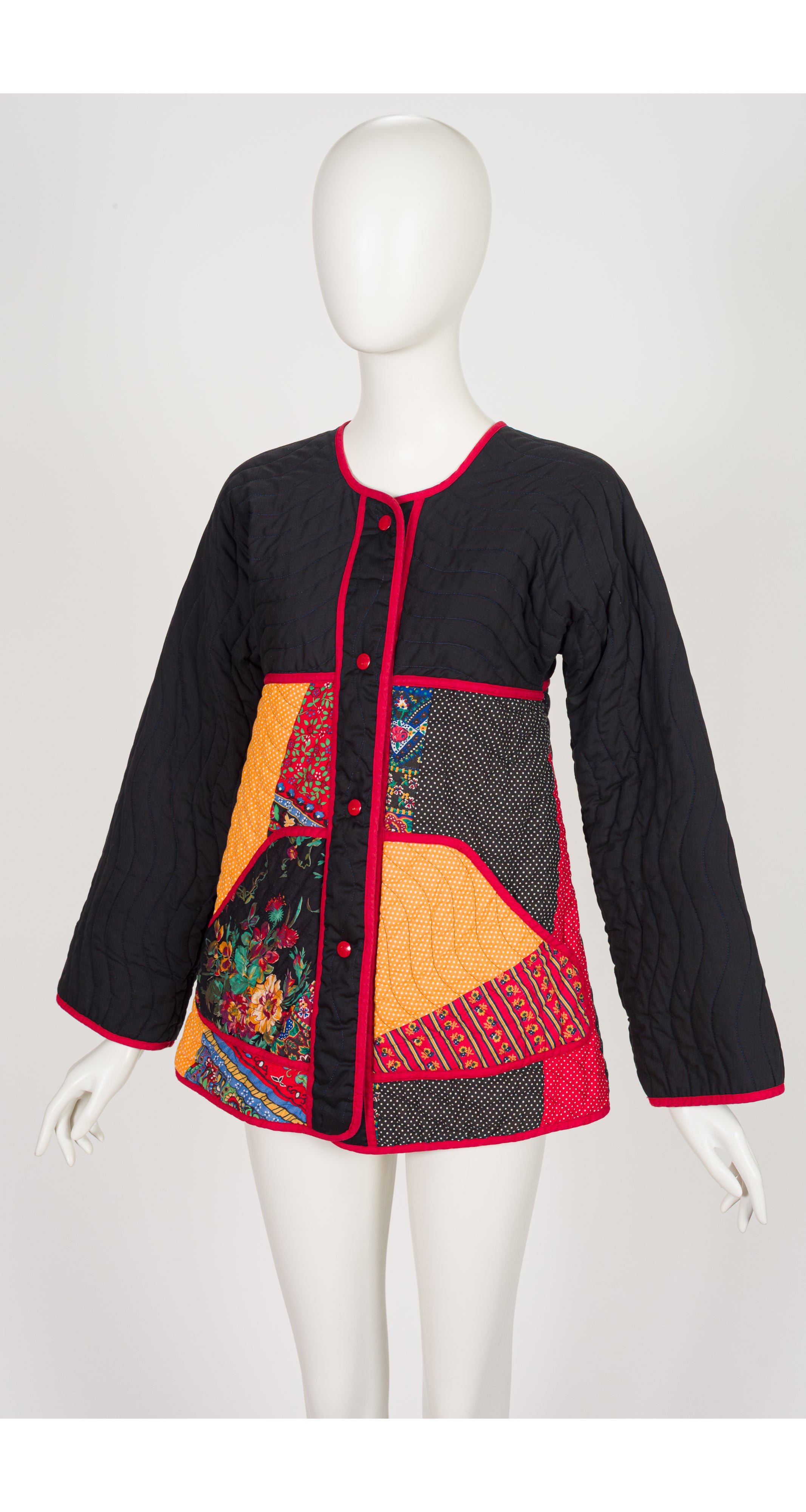 1970s Dove Appliqué Quilted Patchwork Jacket