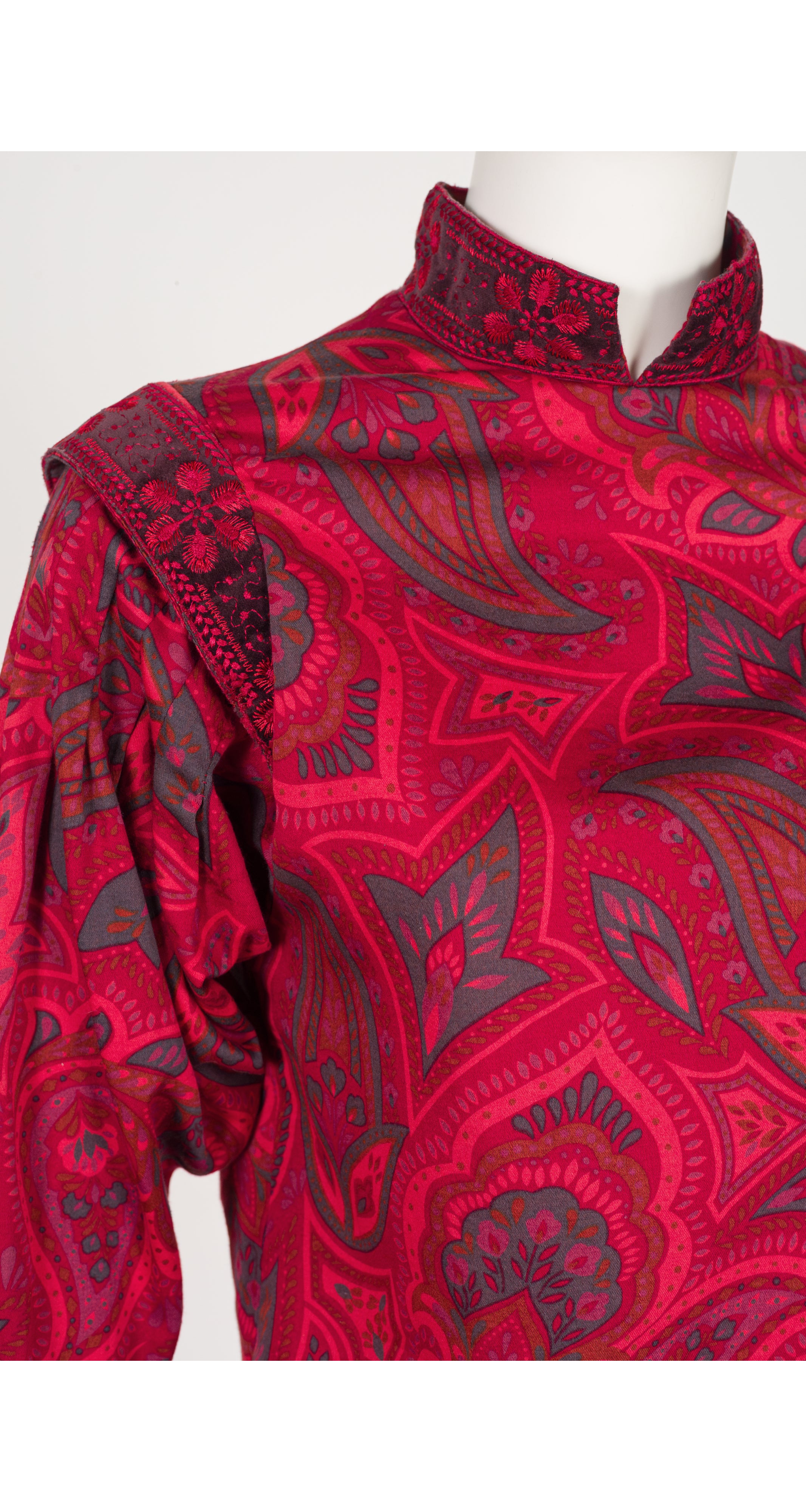 1970s Paisley Red Cotton Leg-of-Mutton Sleeve Top