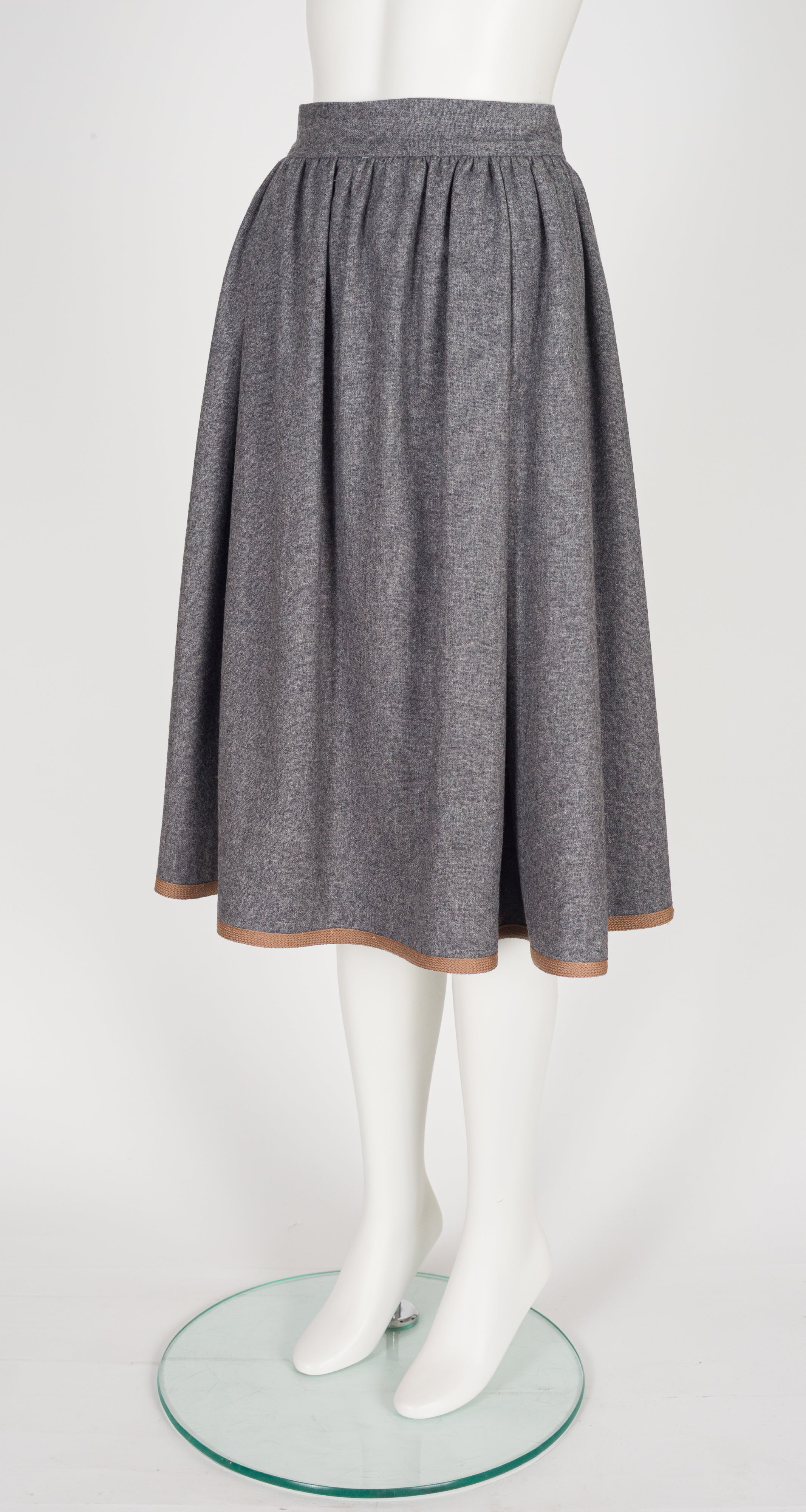 1977-78 F/W Gray Wool Braided Trim Full Skirt