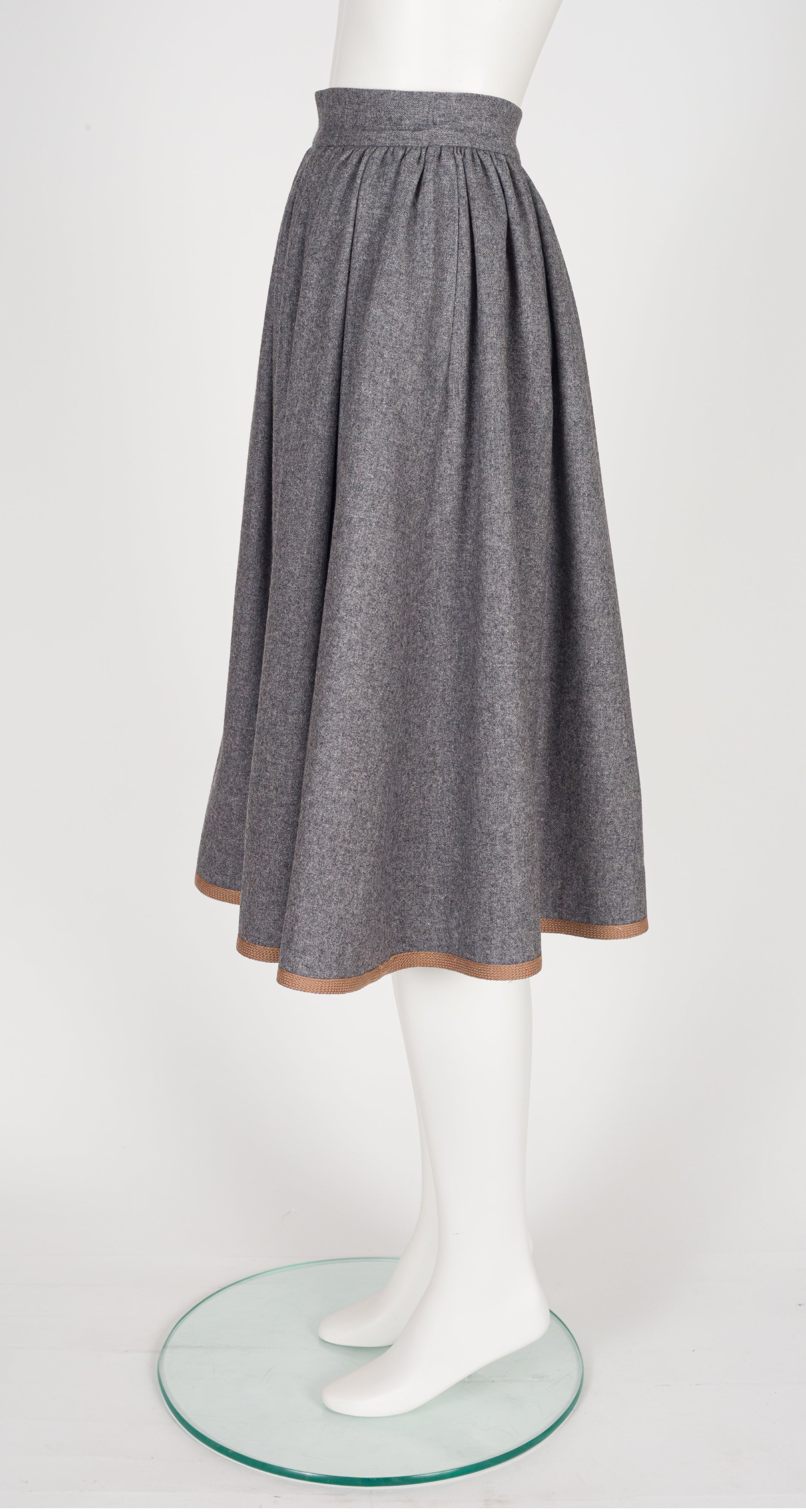 1977-78 F/W Gray Wool Braided Trim Full Skirt