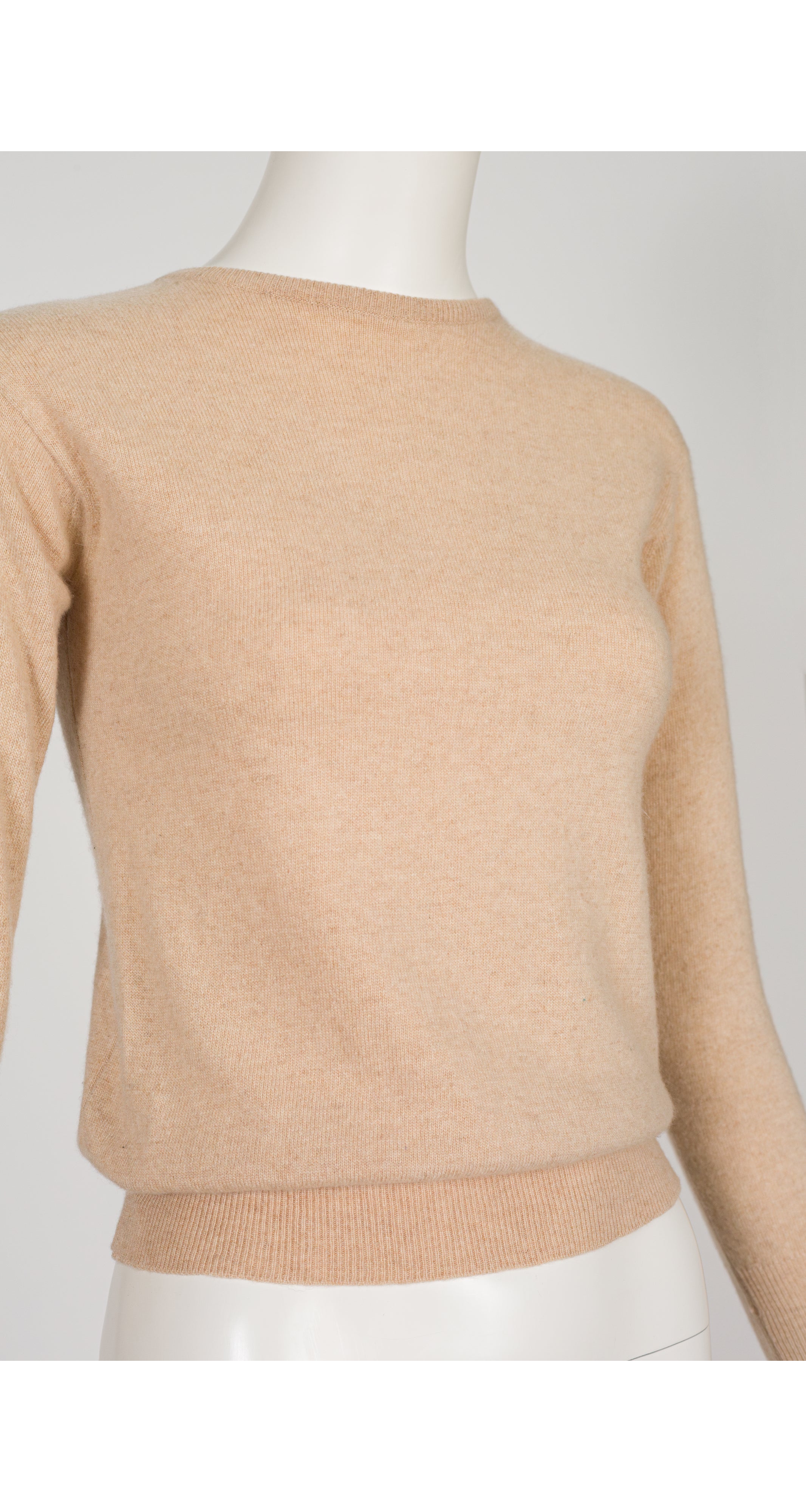 1970s Light Beige Cashmere Pullover Sweater