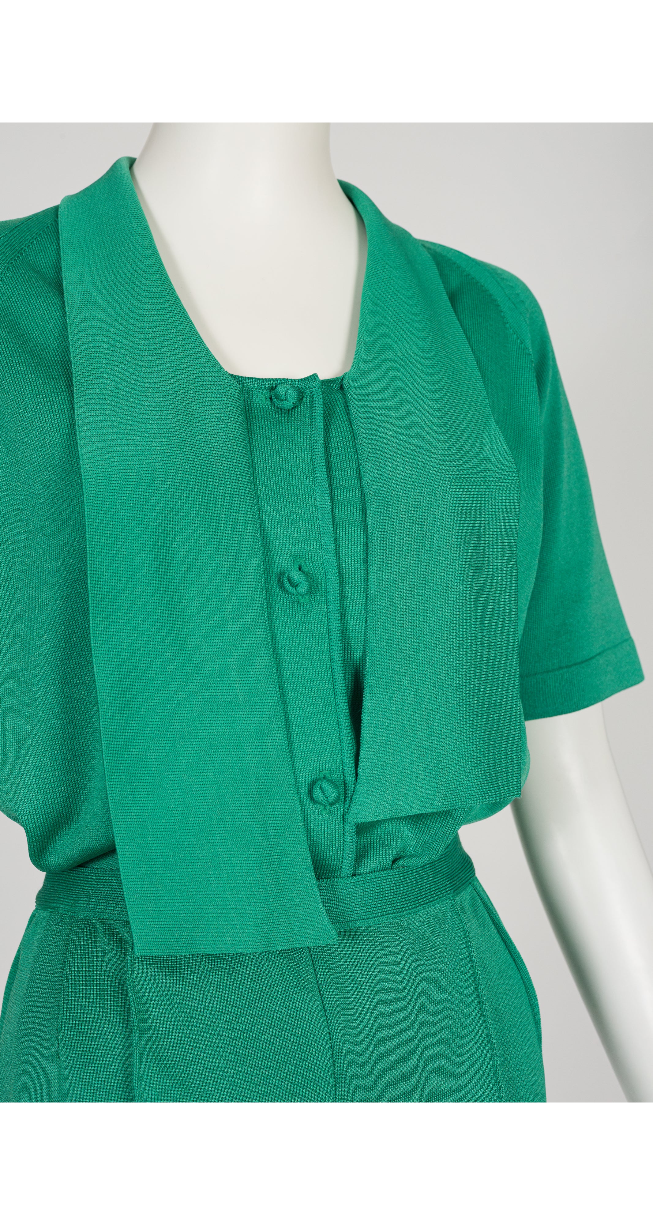 1960s Kelly Green Knit Tie-Neck Three-Piece Outfit