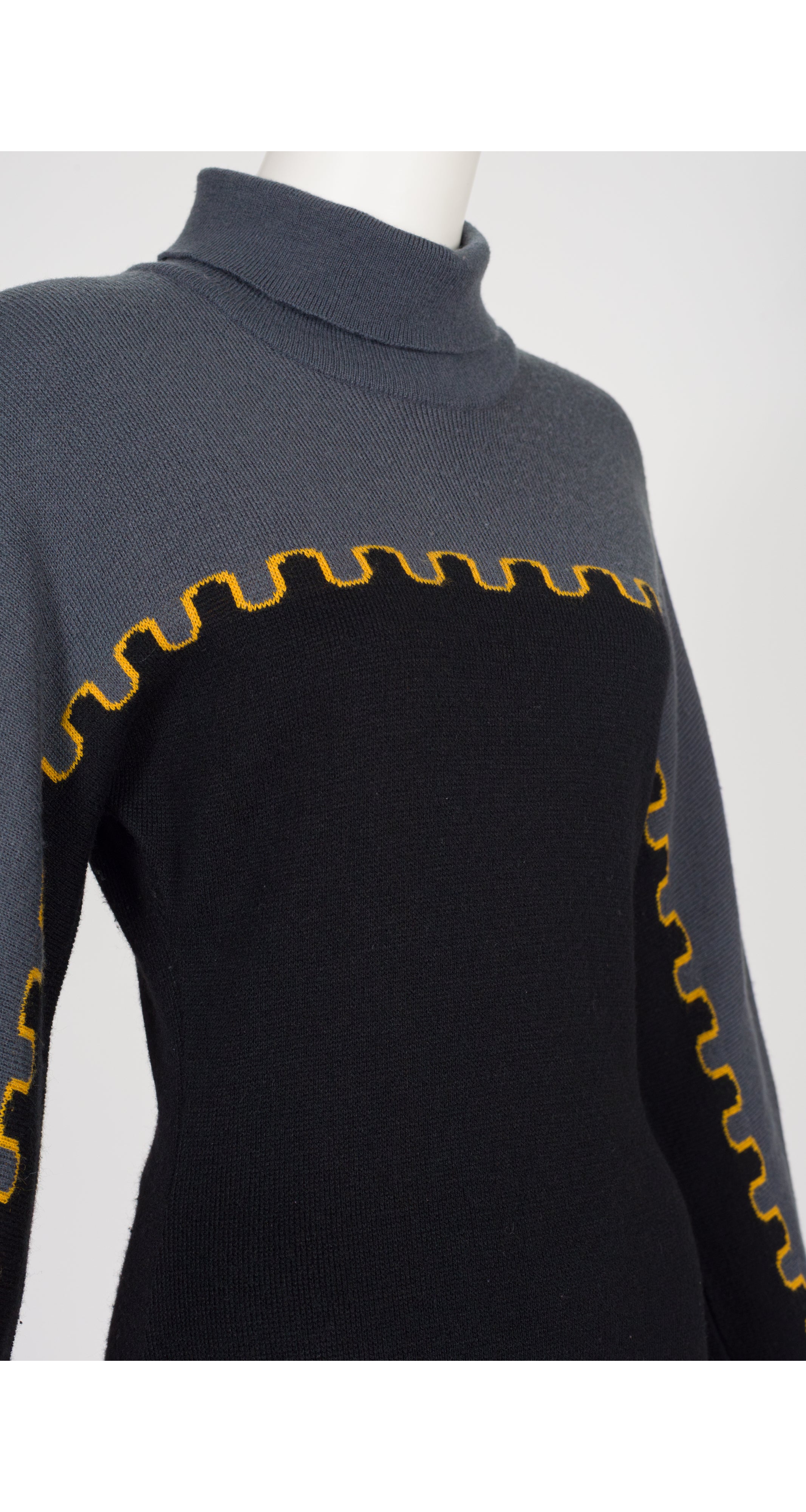 1980s Castle Print Wool Knit Long Sleeve Dress