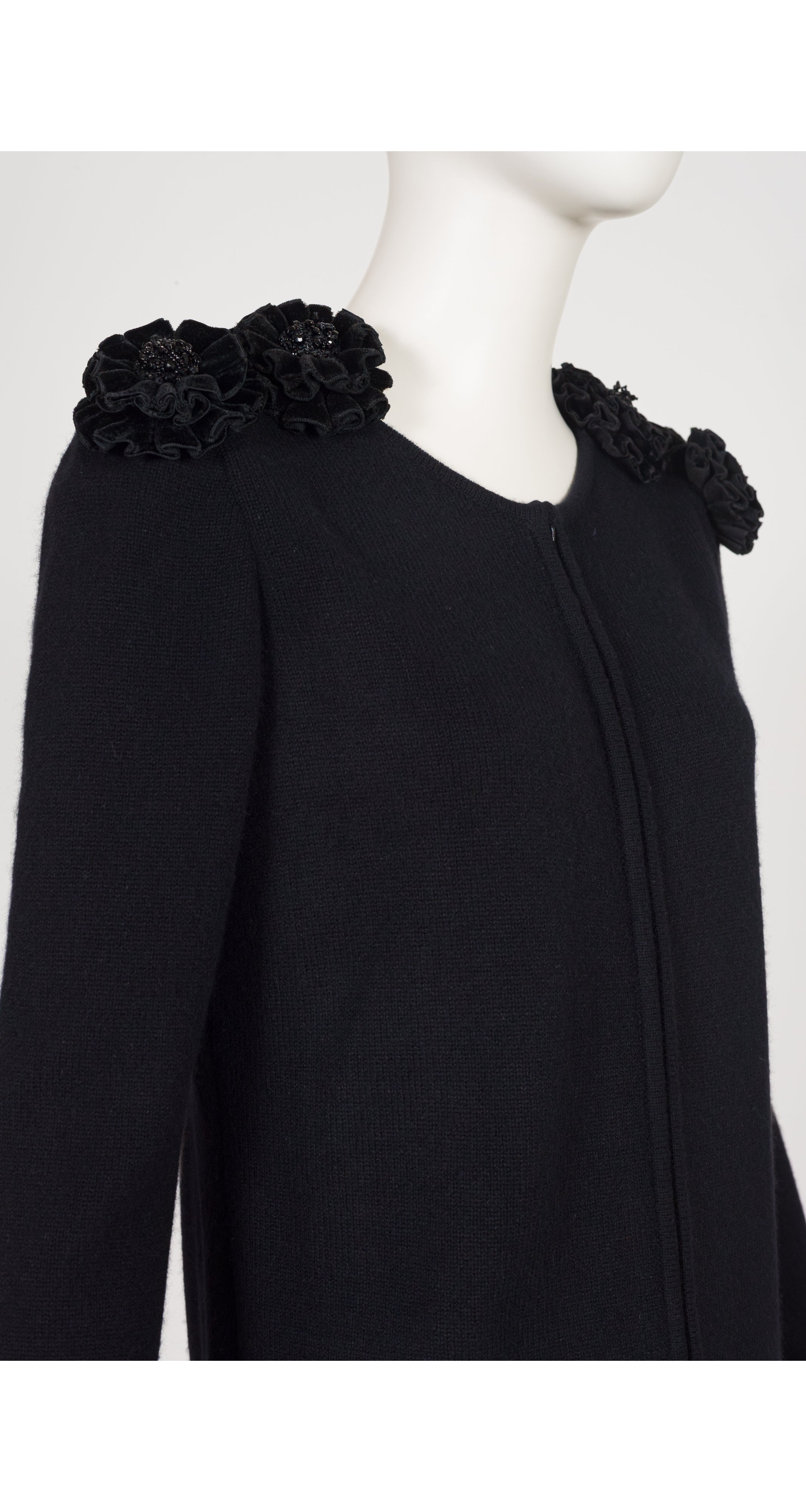 1990s Flower Shoulder Black Knit Zip-Up Sweater