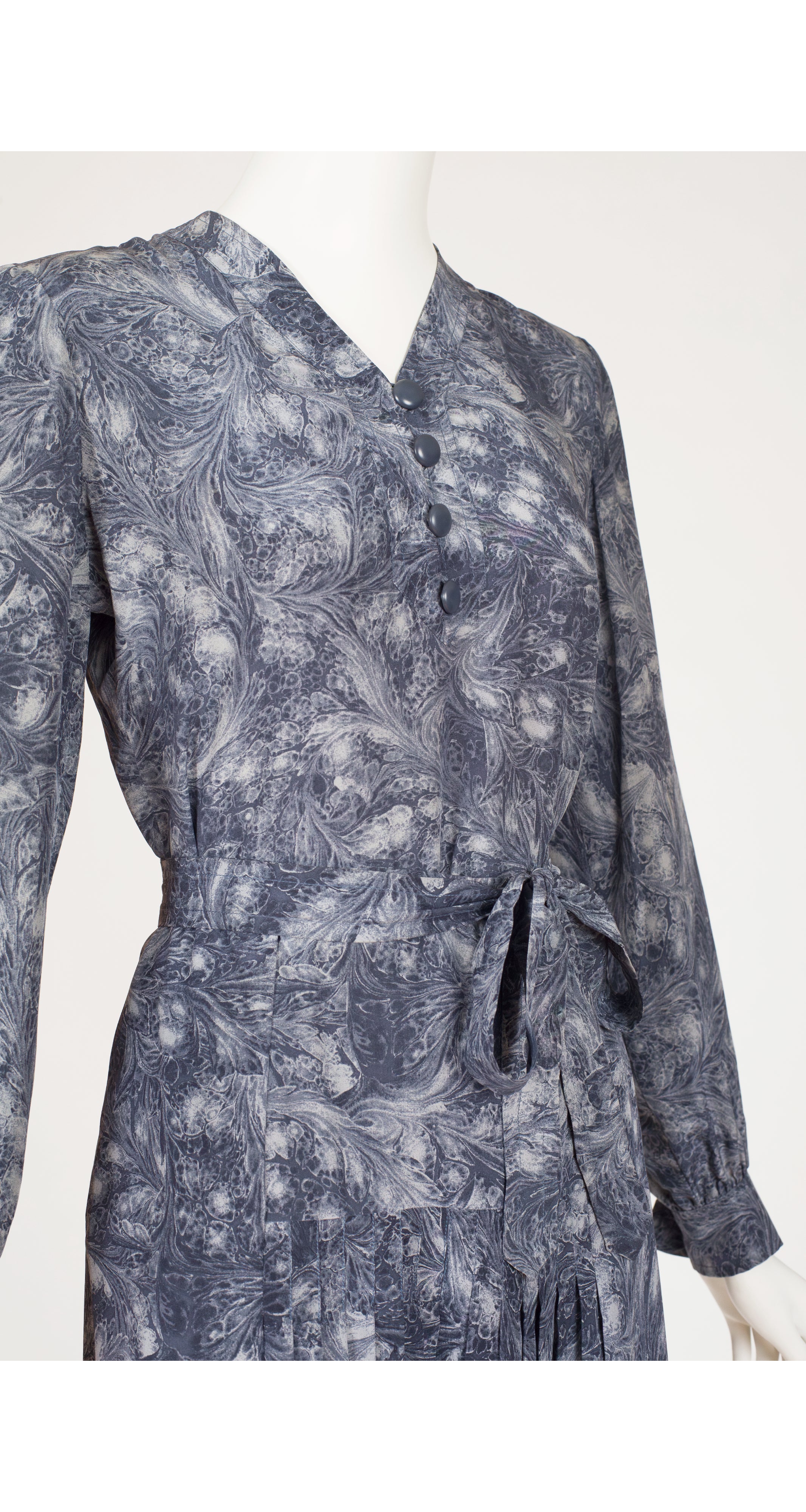 1970s Feather Print Slate Gray Silk Blouse & Skirt Set