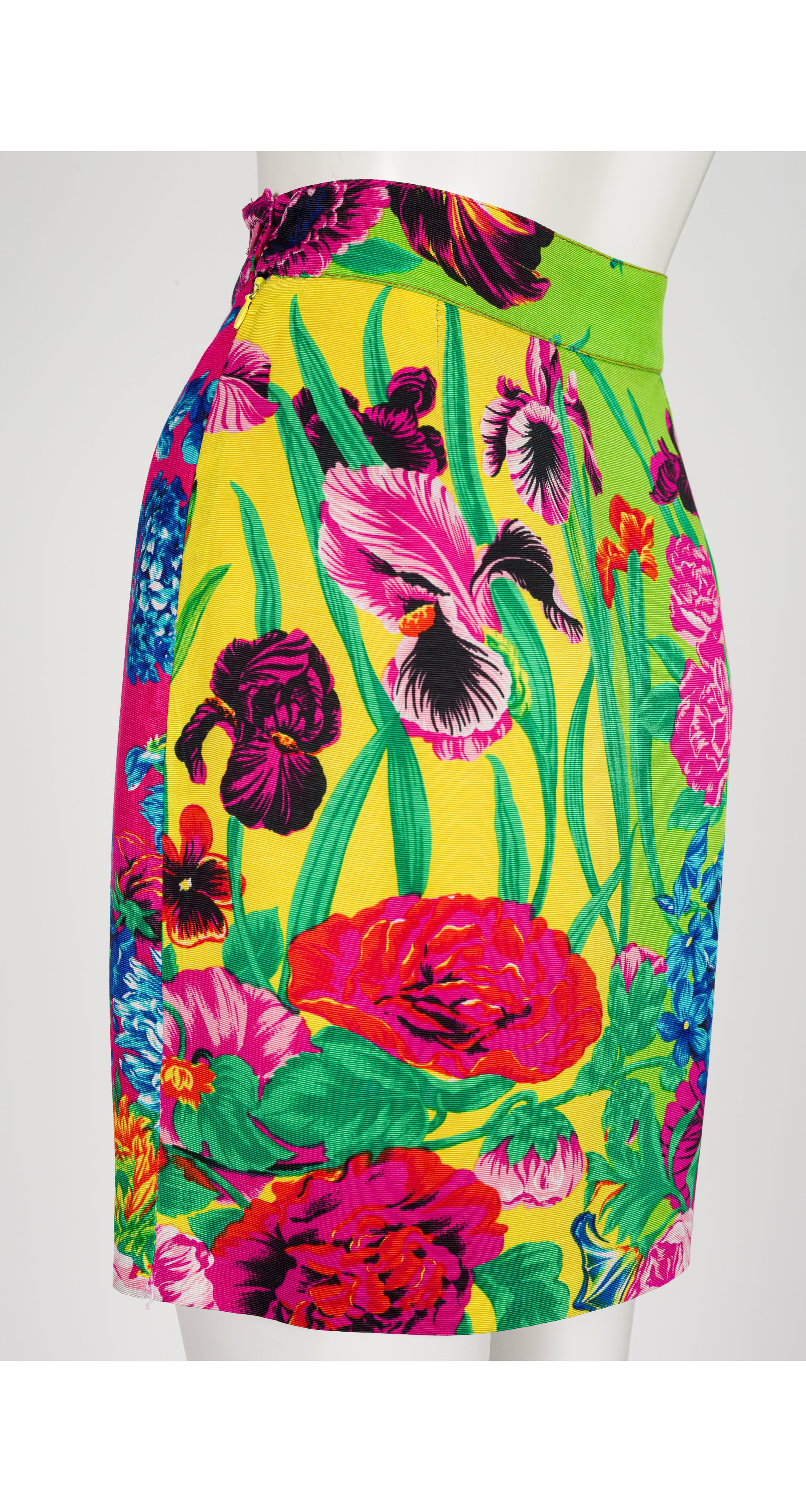 1990s Vibrant Floral Print Faille Mini Skirt