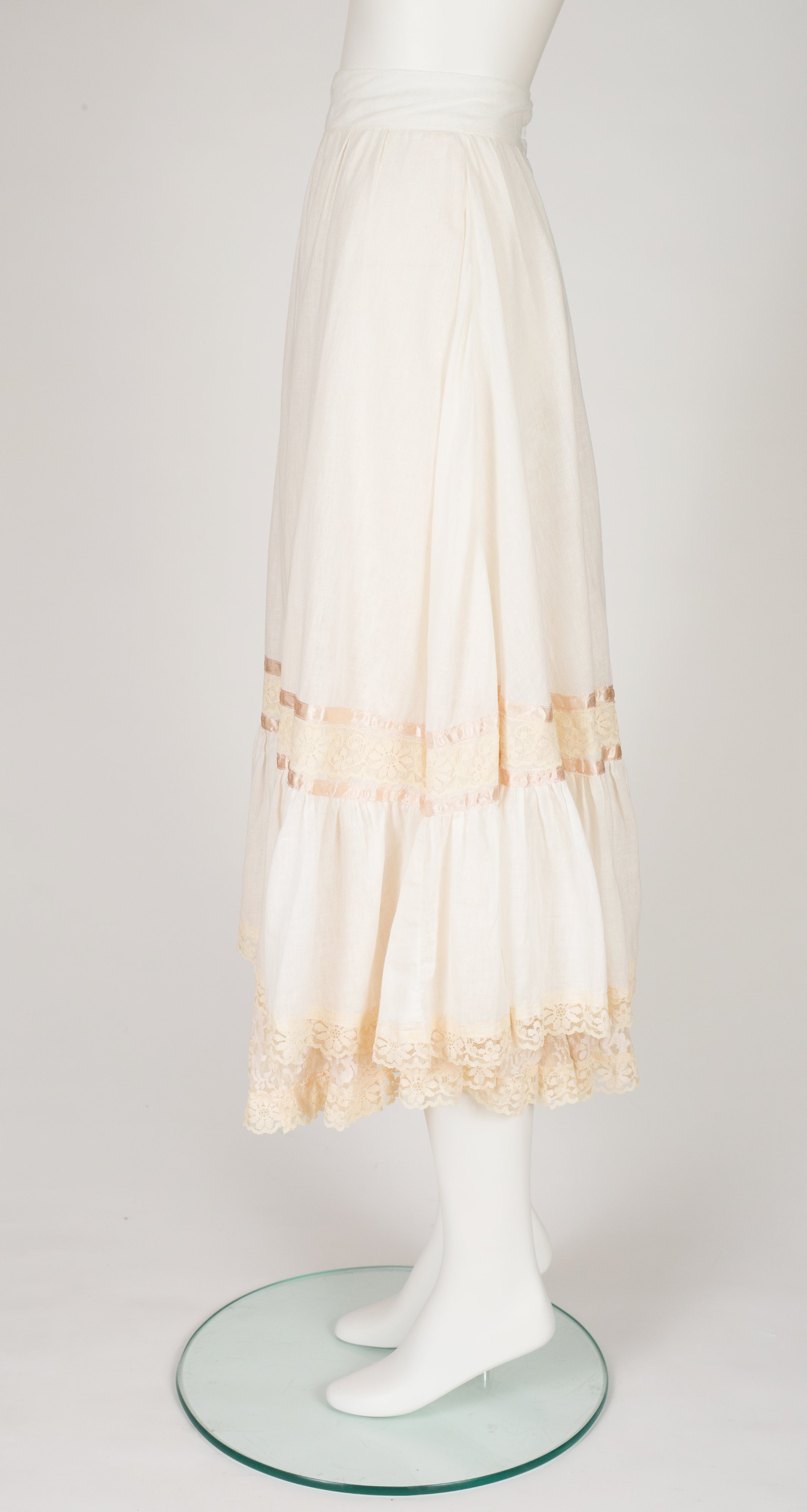 1970s Cream Lace Trim Cotton Tiered Midi Skirt