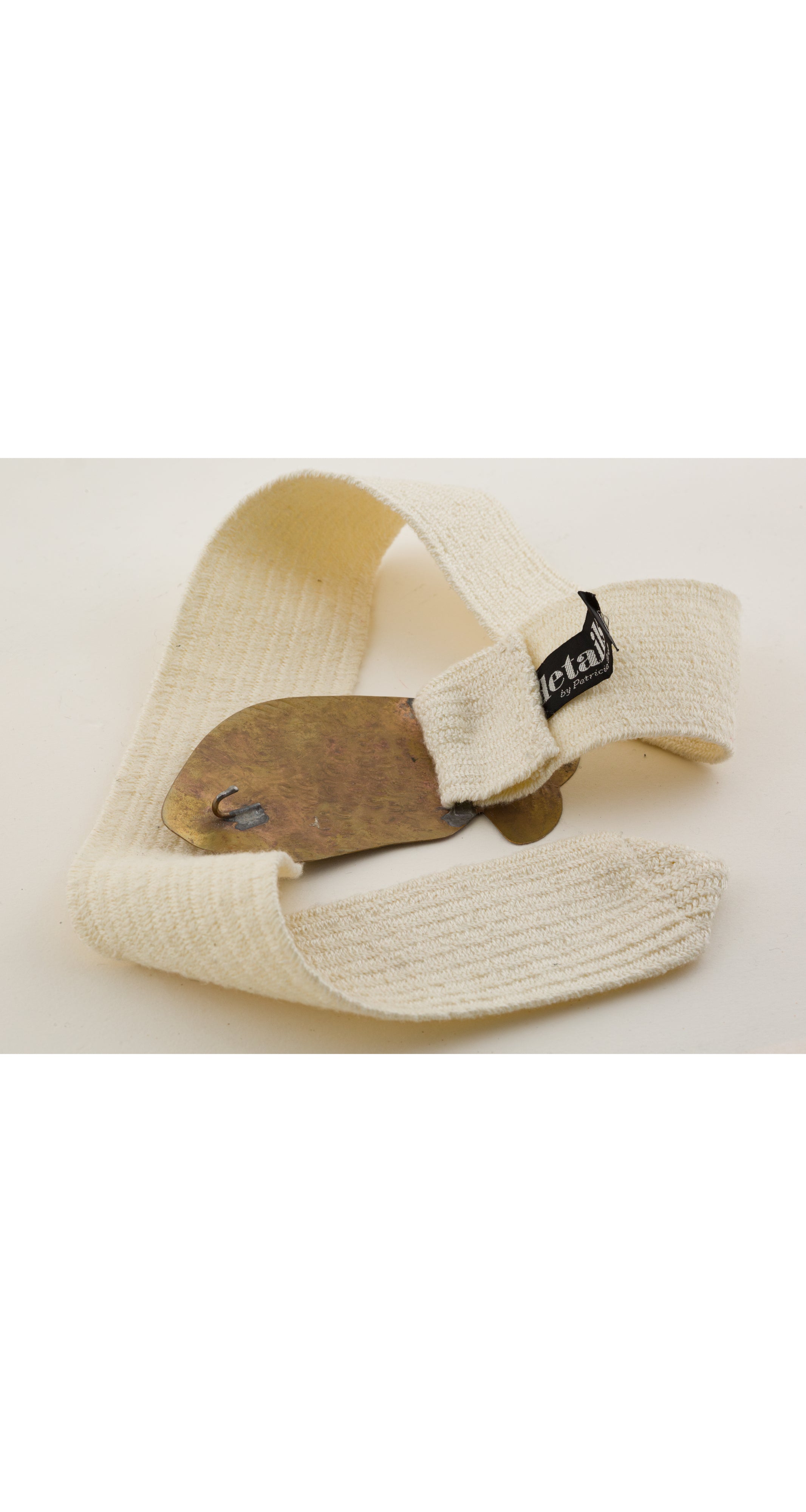 1980s Brass Fish Buckle Cream Adjustable Stretch Belt