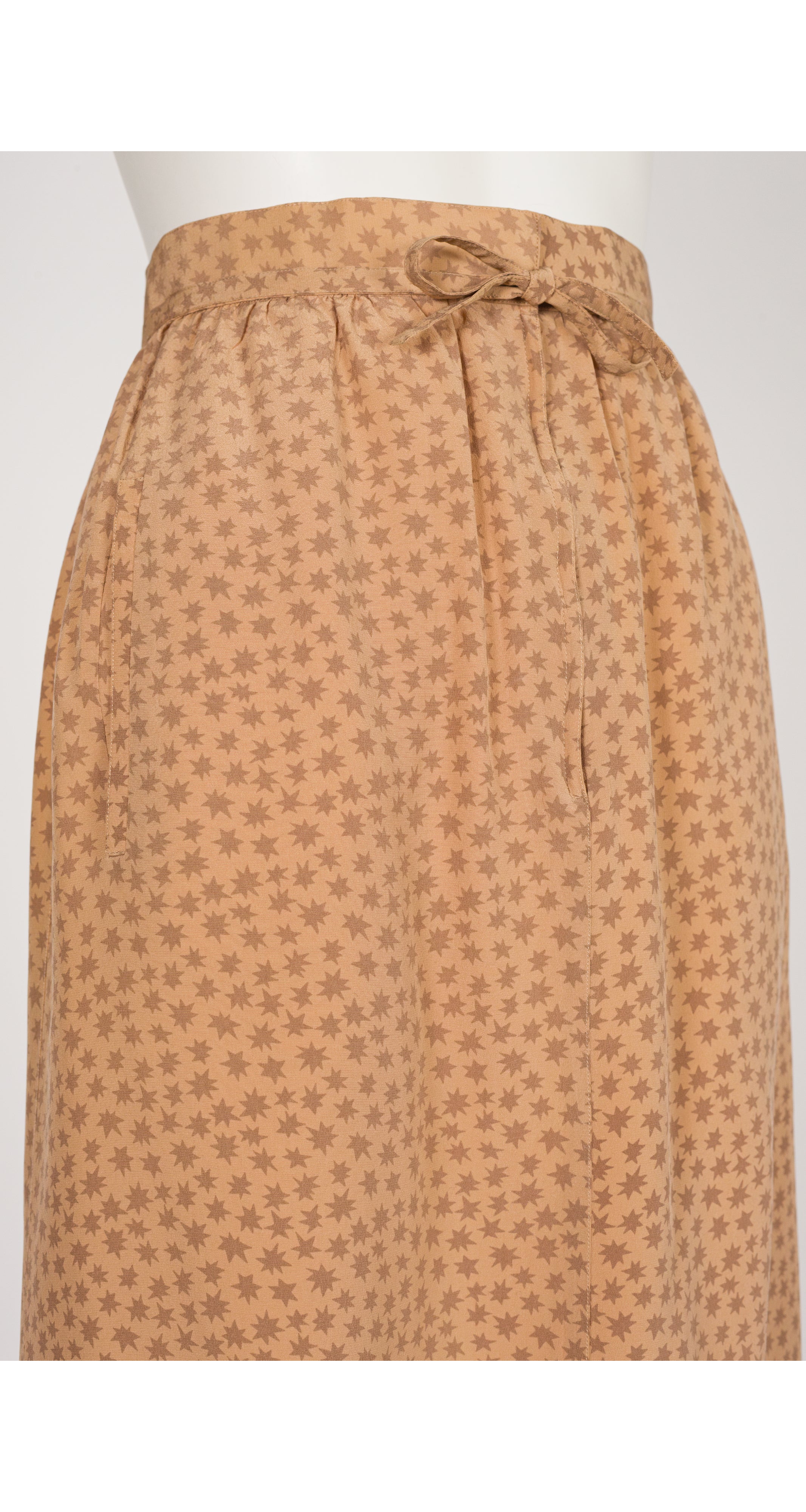 1979 S/S Star Print Beige Silk Knee-Length Skirt