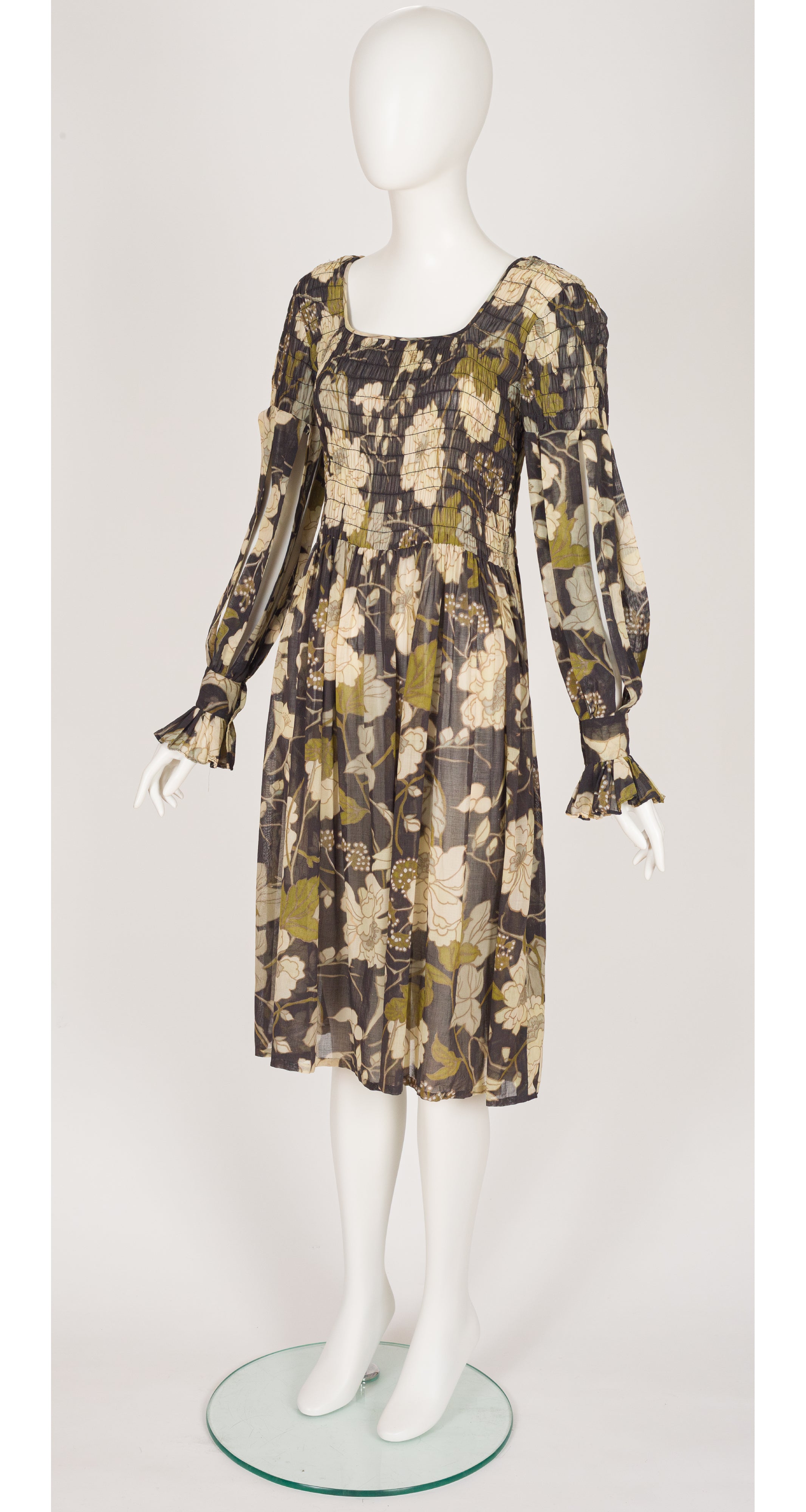 1970s Peony Print Voile Cut-Out Sleeve Dress