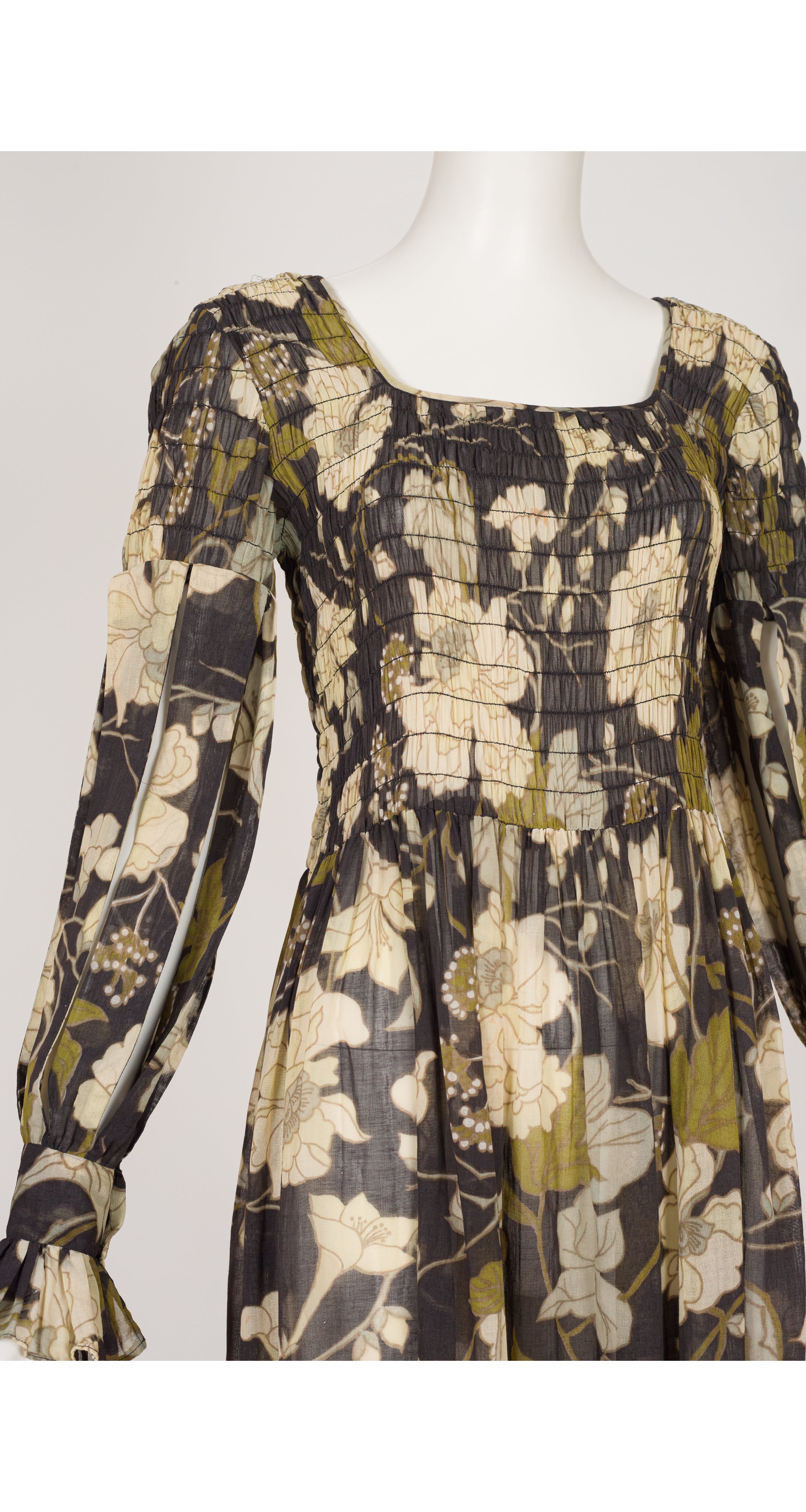 1970s Peony Print Voile Cut-Out Sleeve Dress
