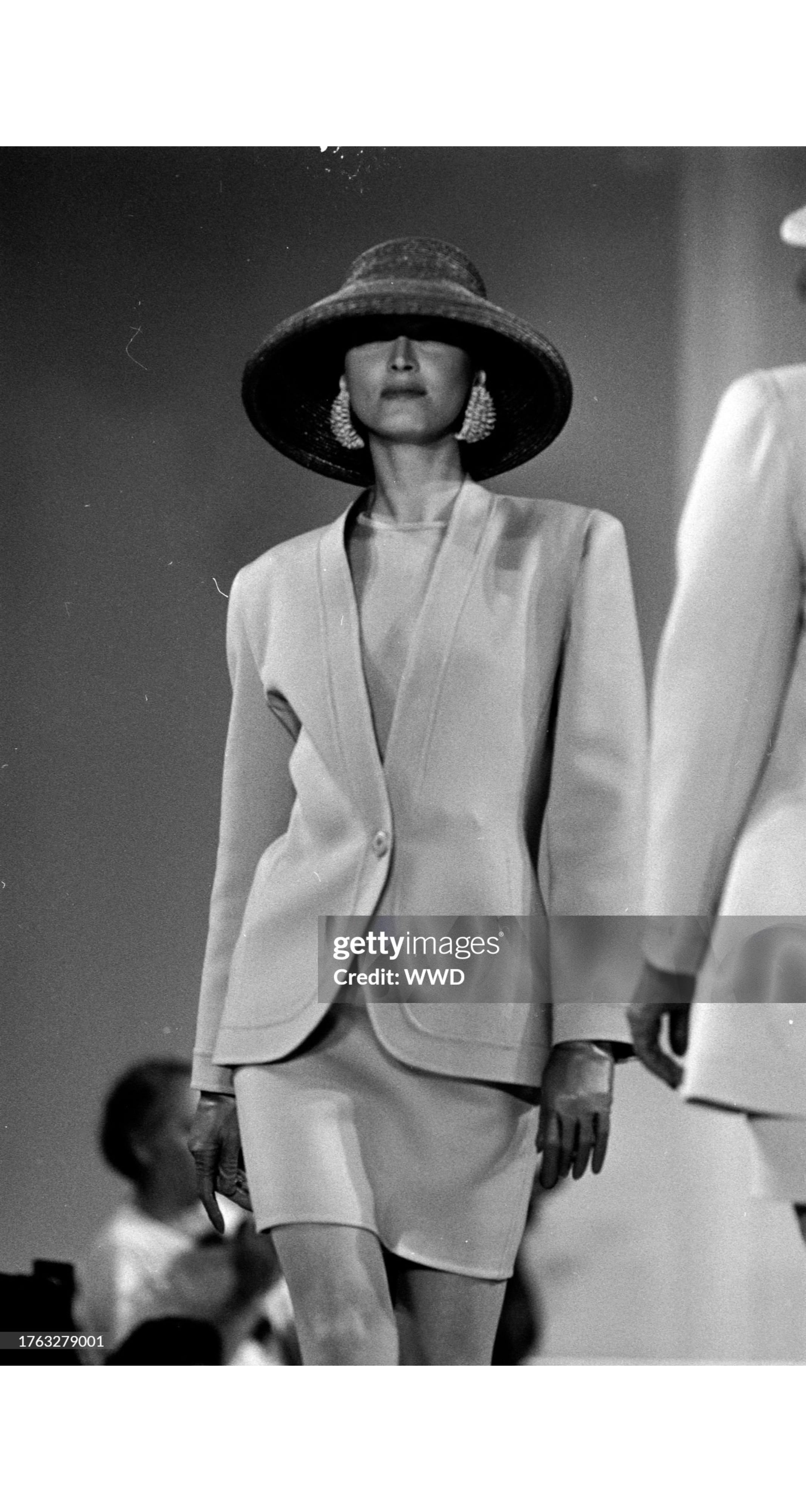 1991 S/S Lime Green Wool Skirt Suit