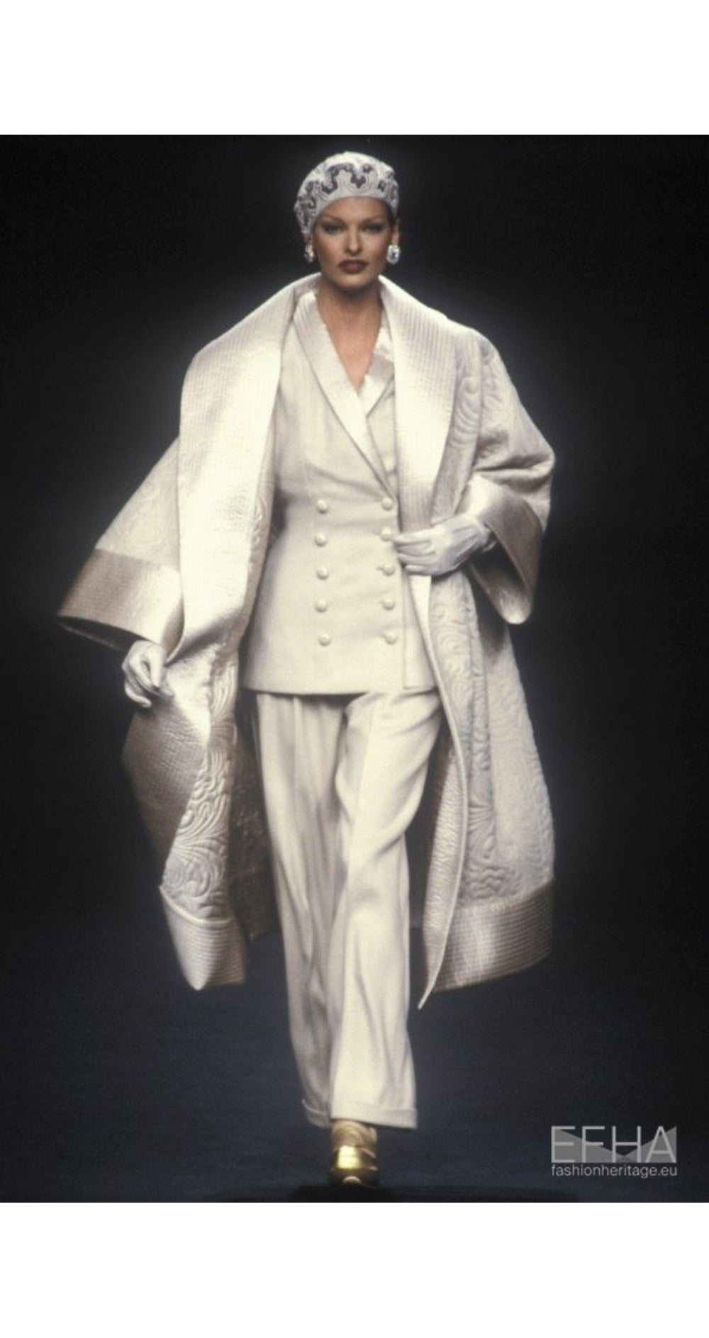 1992 F/W Black Quilted Satin Velvet Trim Swing Coat