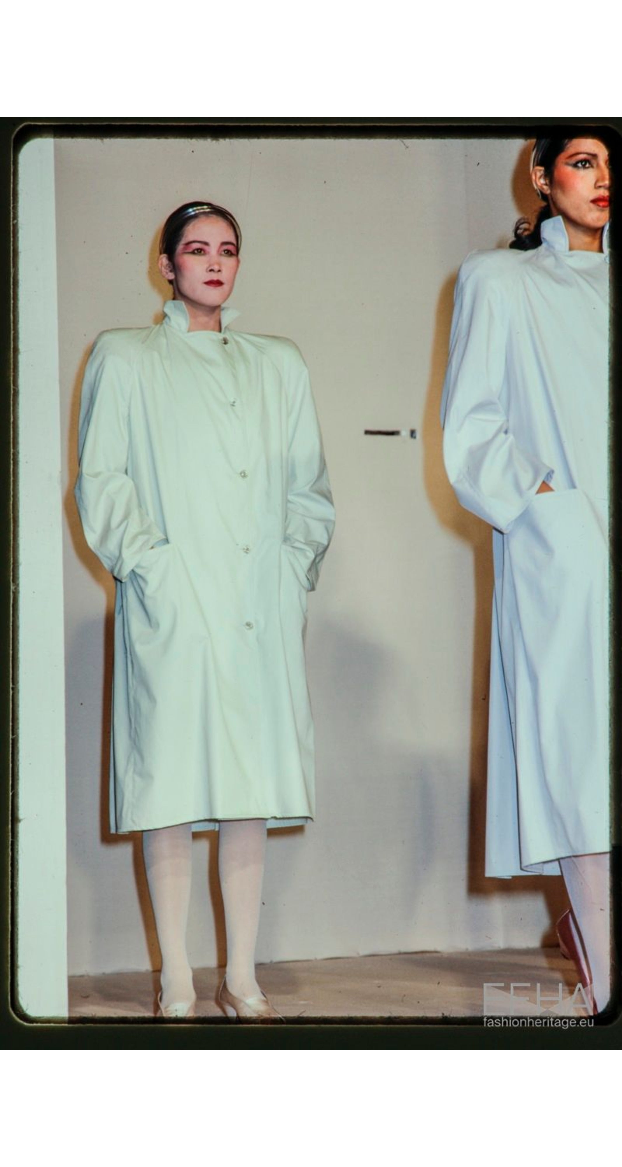 1980 S/S Navy Cotton Pleated Back Trench Coat