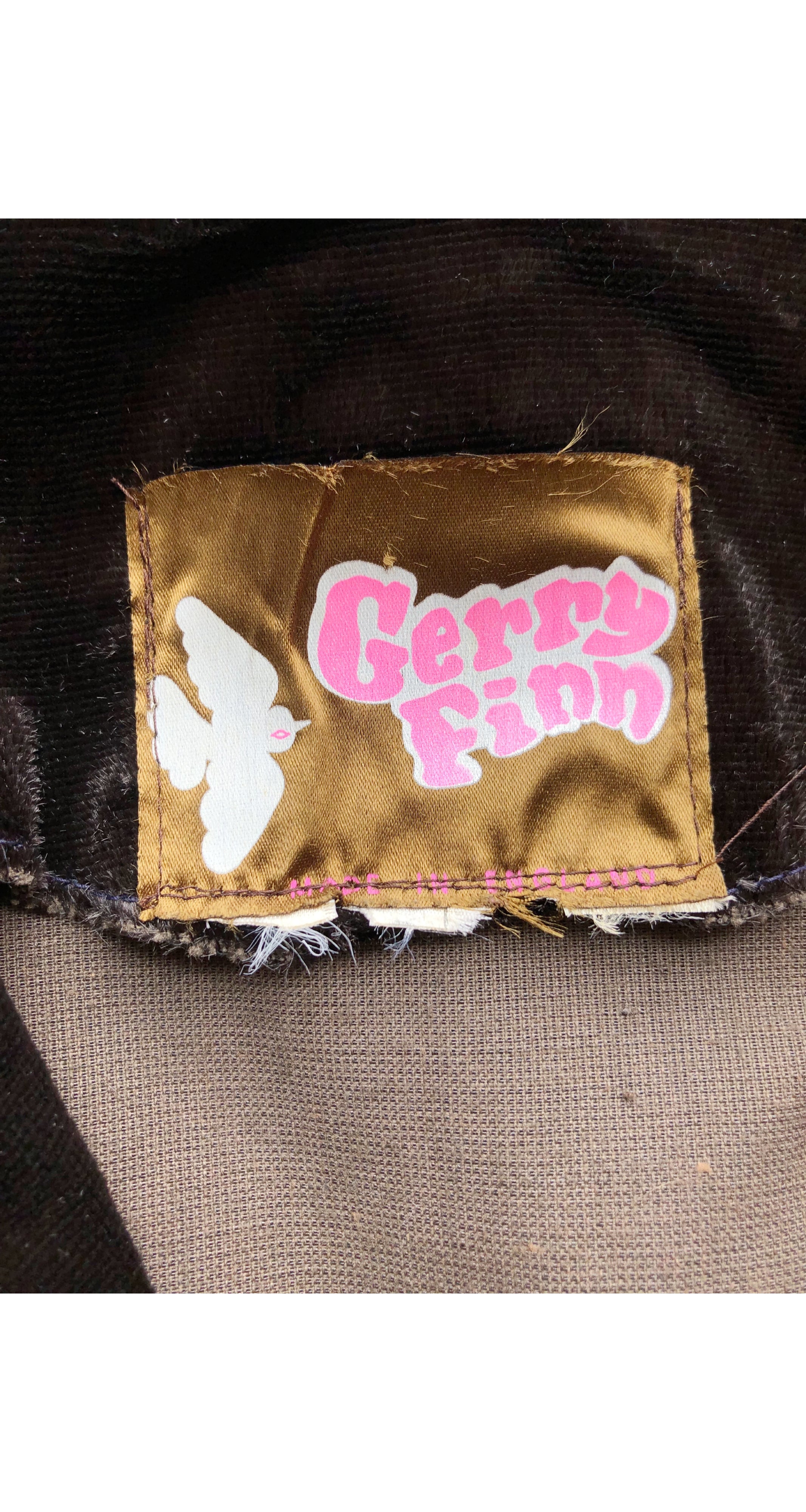 1970s British Boutique Velvet Puff Shoulder Jacket