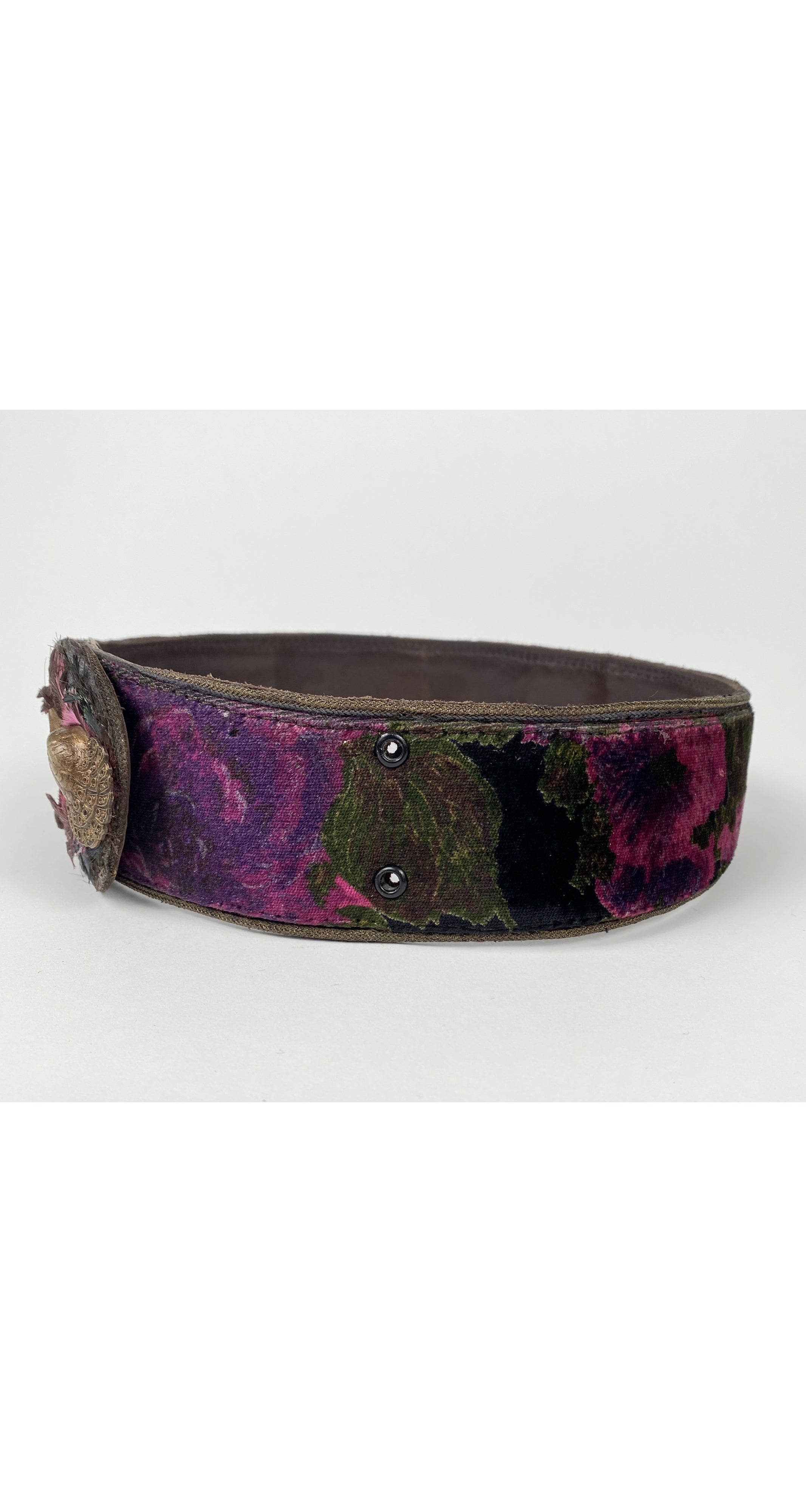 1981 Documented Hummingbird Feather Floral Velvet Belt
