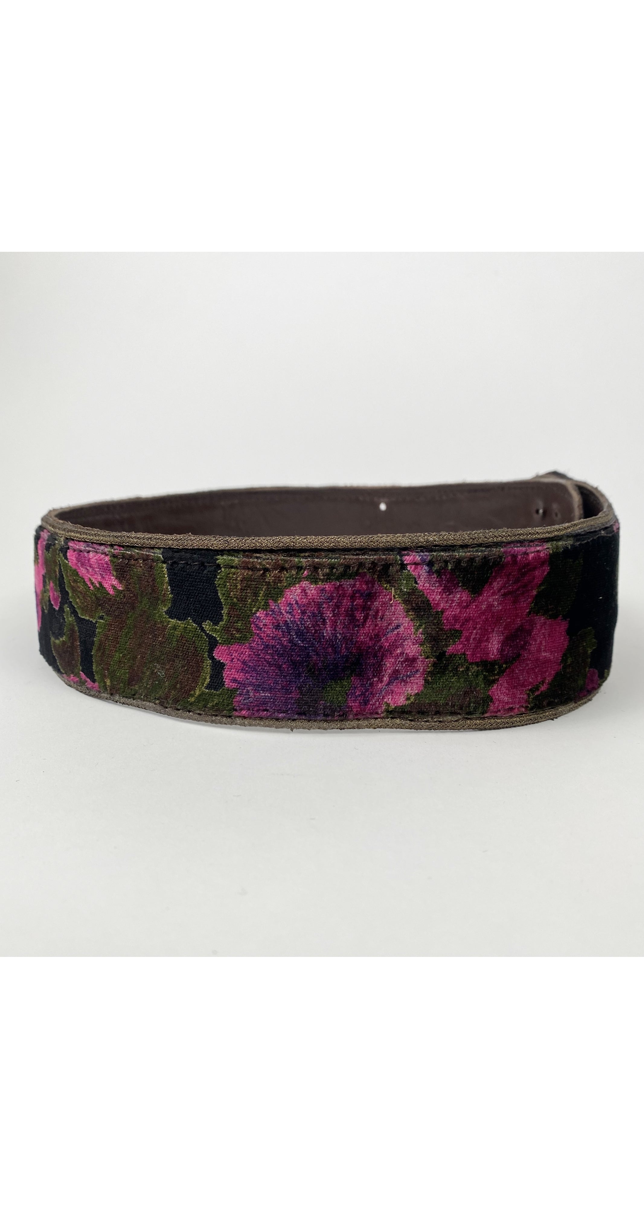 1981 Documented Hummingbird Feather Floral Velvet Belt