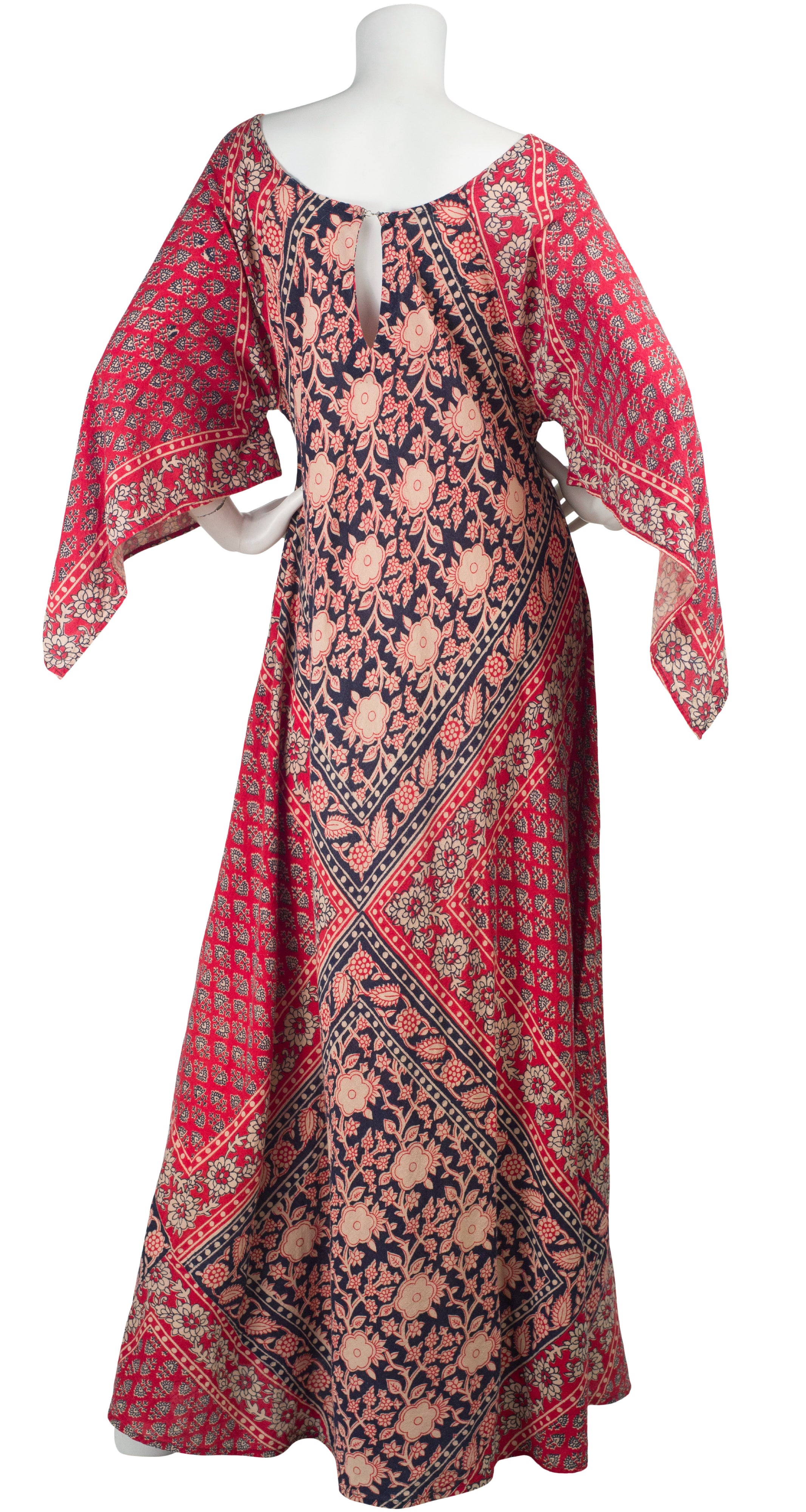1970s Indian Cotton Block Print Angel Sleeve Caftan