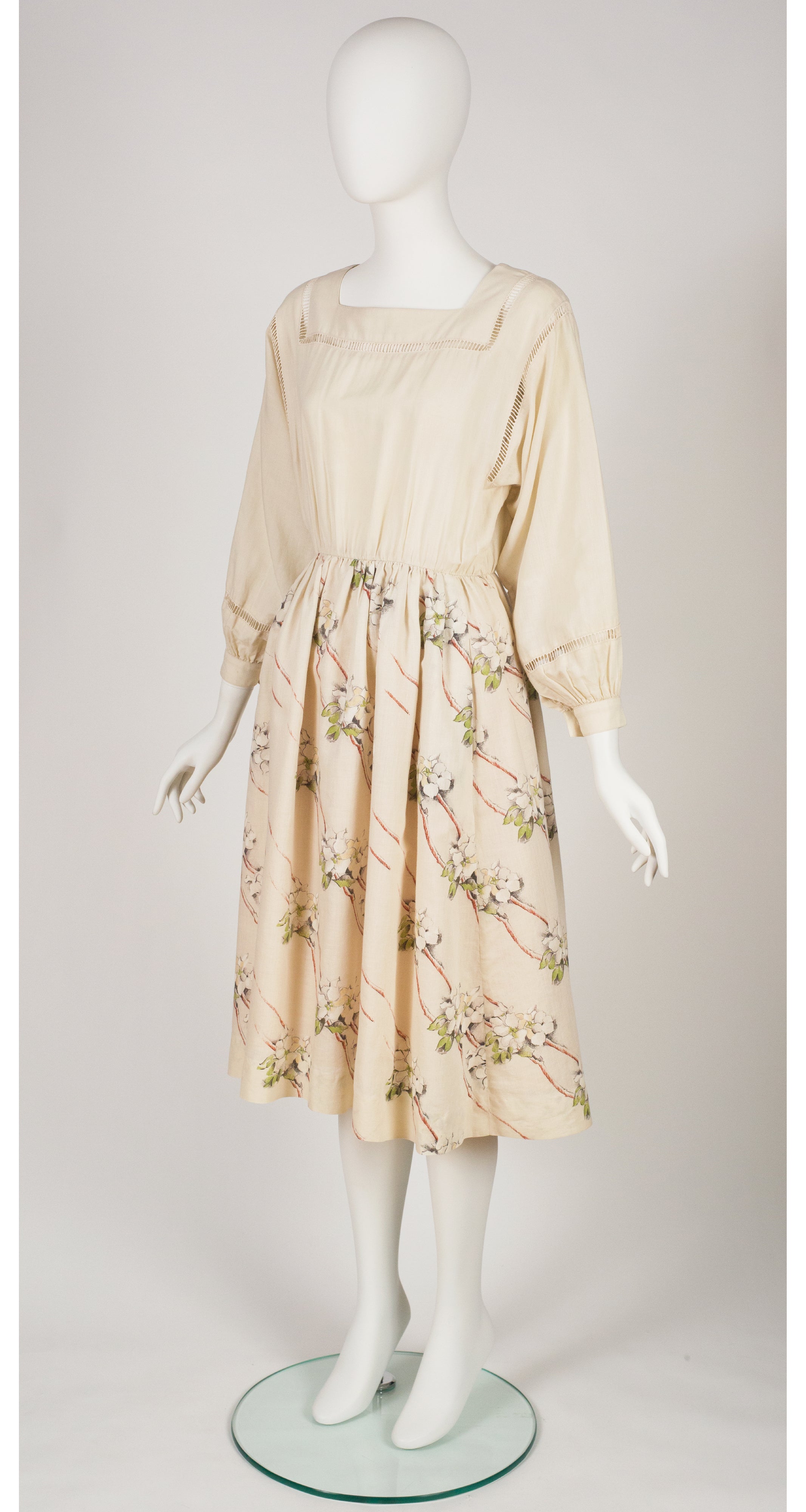1978 S/S Dogwood Print Cream Cotton Balloon Sleeve Dress