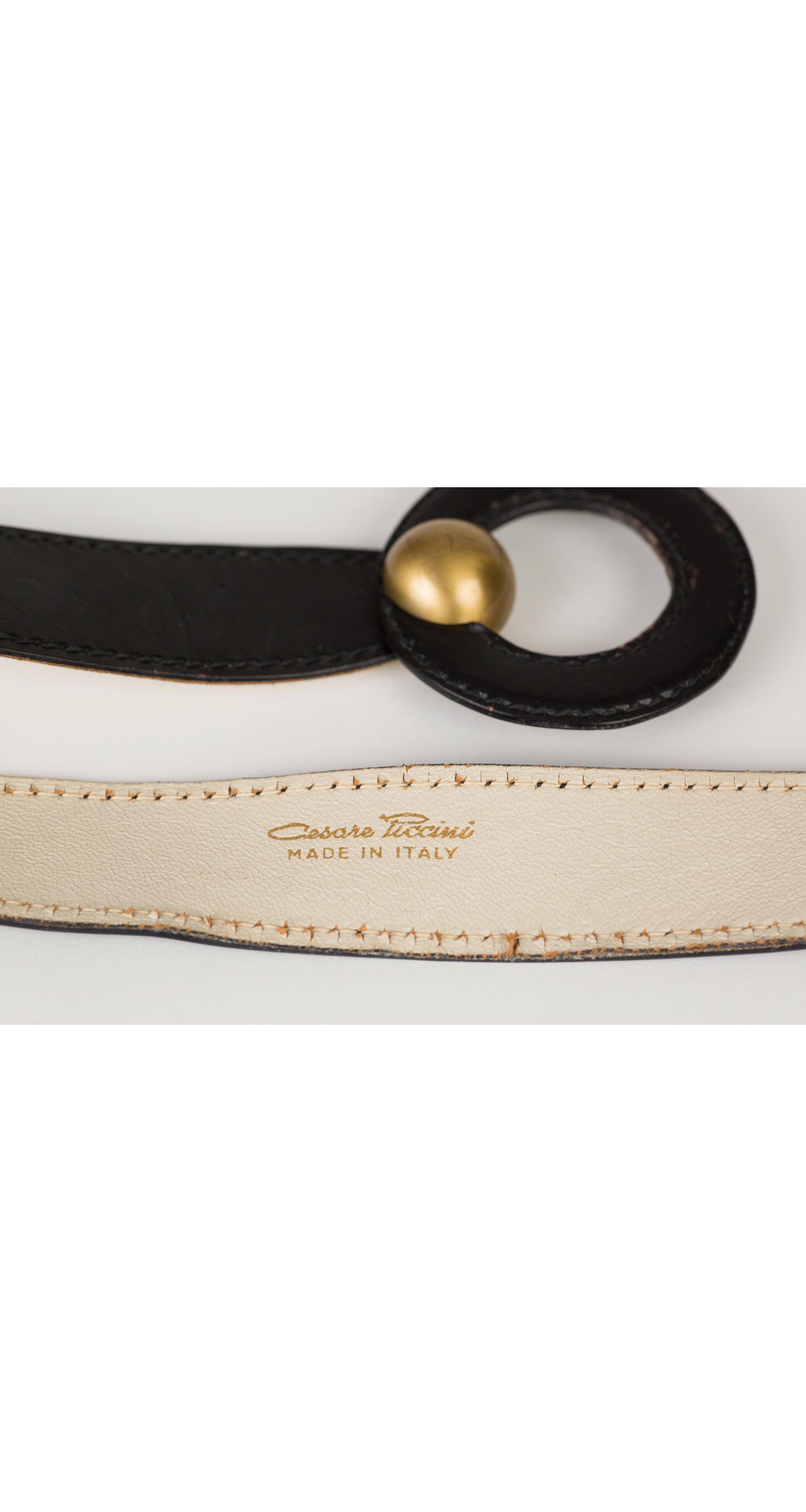 1960s Mod Round Buckle Black Leather Adjustable Waist Belt