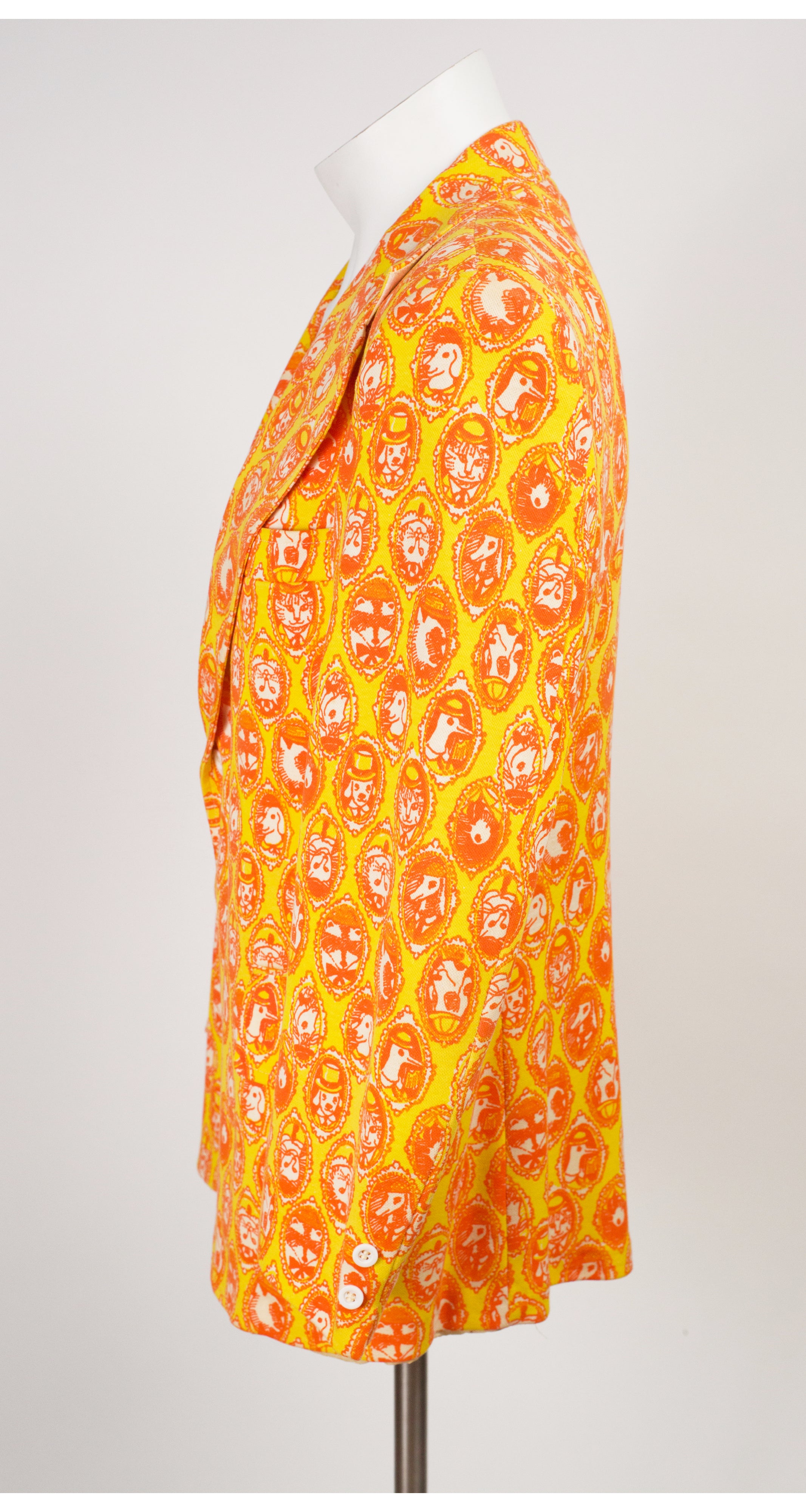 1970s Men's Animal Cameo Orange & Yellow Blazer