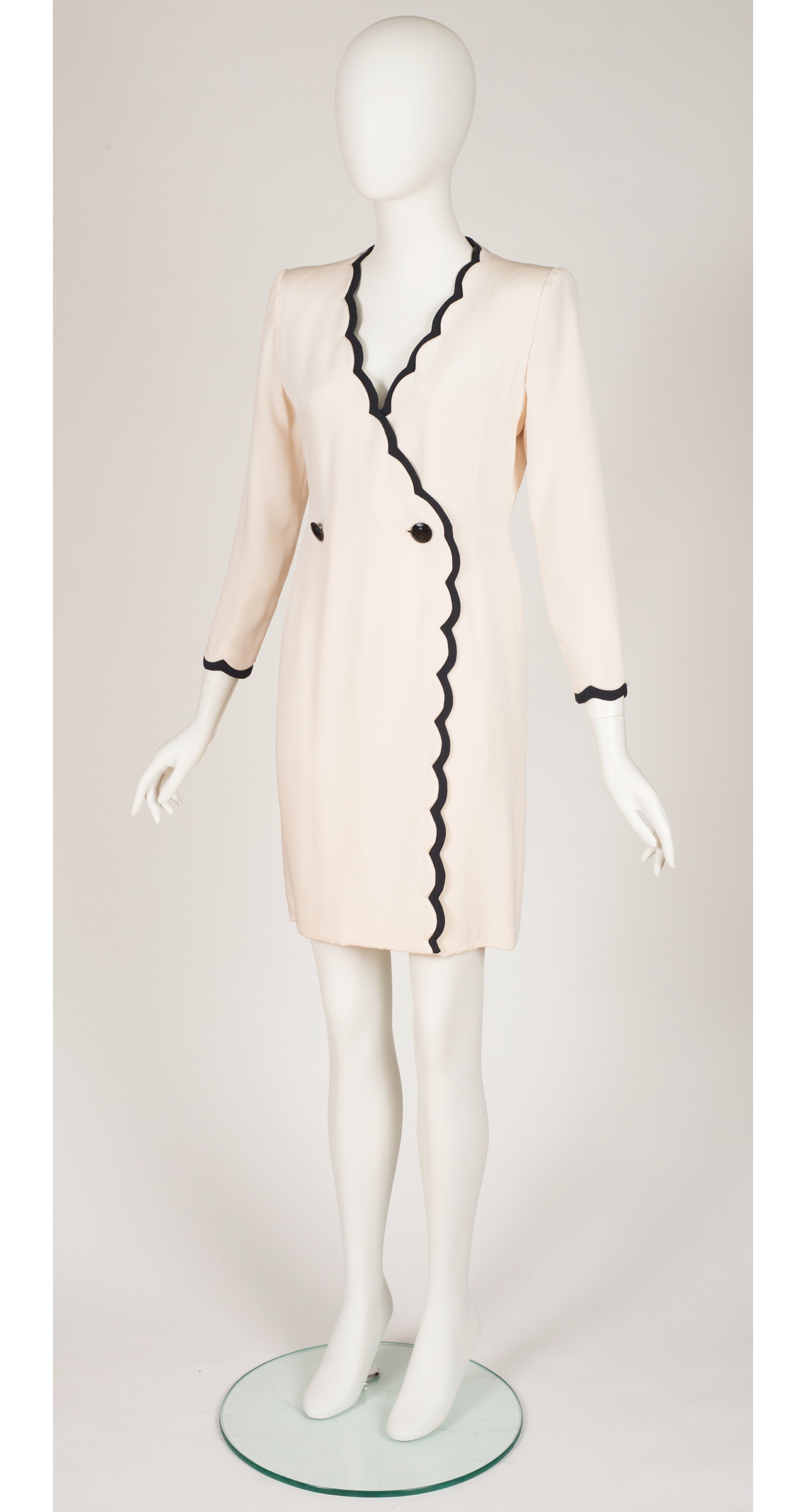 1980s Cream & Black Silk Crepe Scalloped Trim Dress Coat