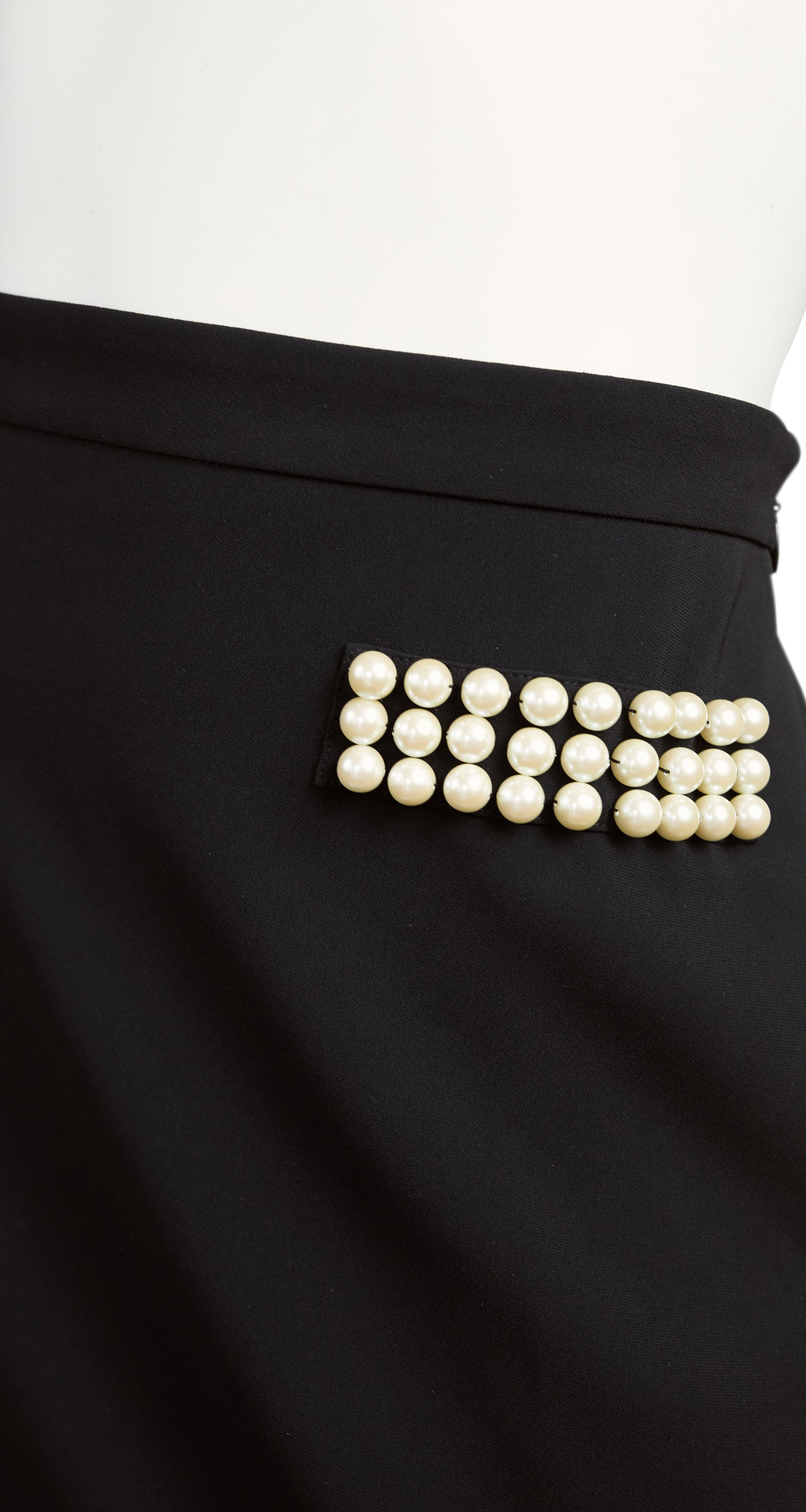 2010 S/S Runway Pearl Trim Black Mini Skirt