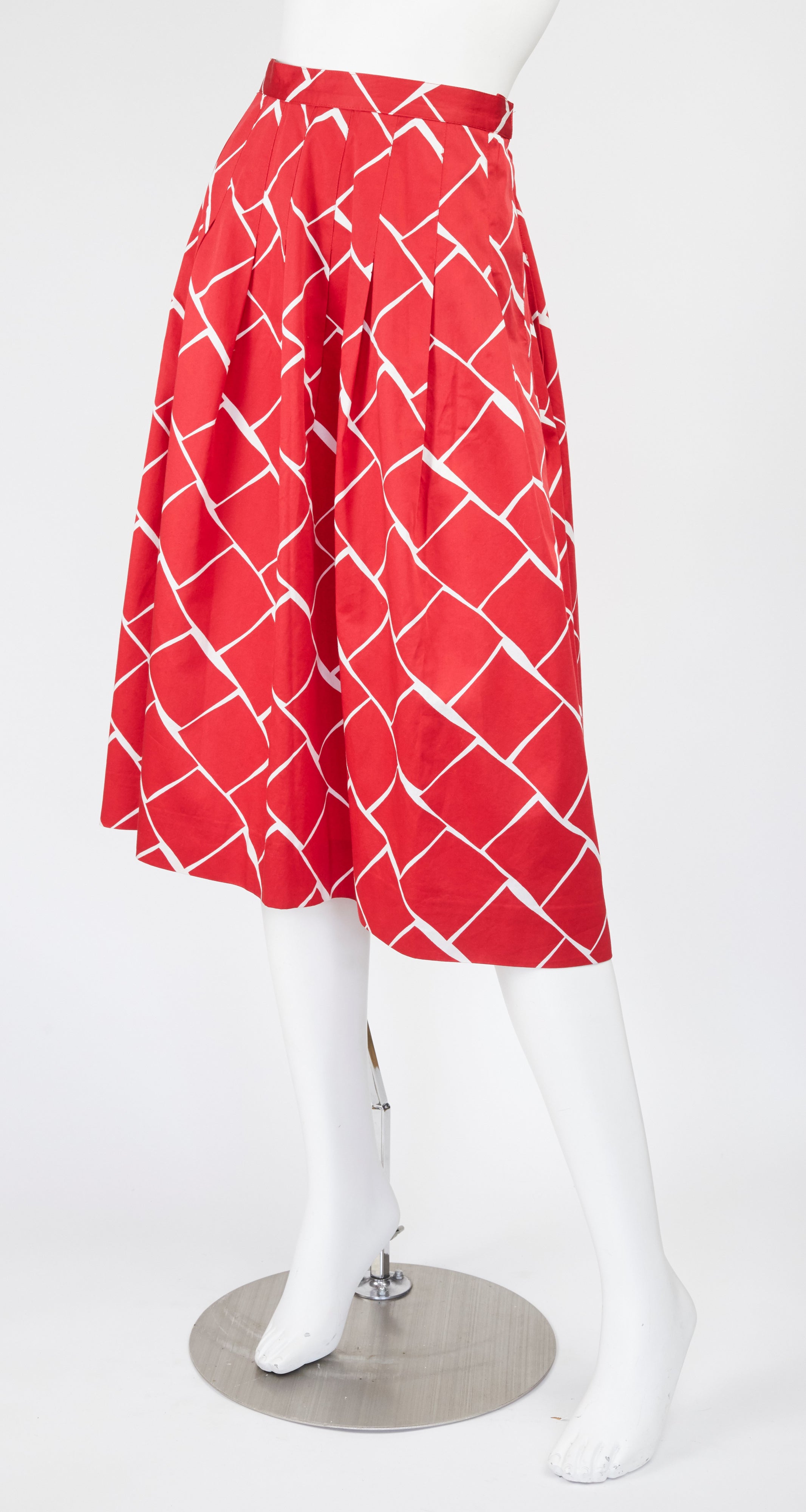1970s Red & White Cotton Graphic Pleated Skirt
