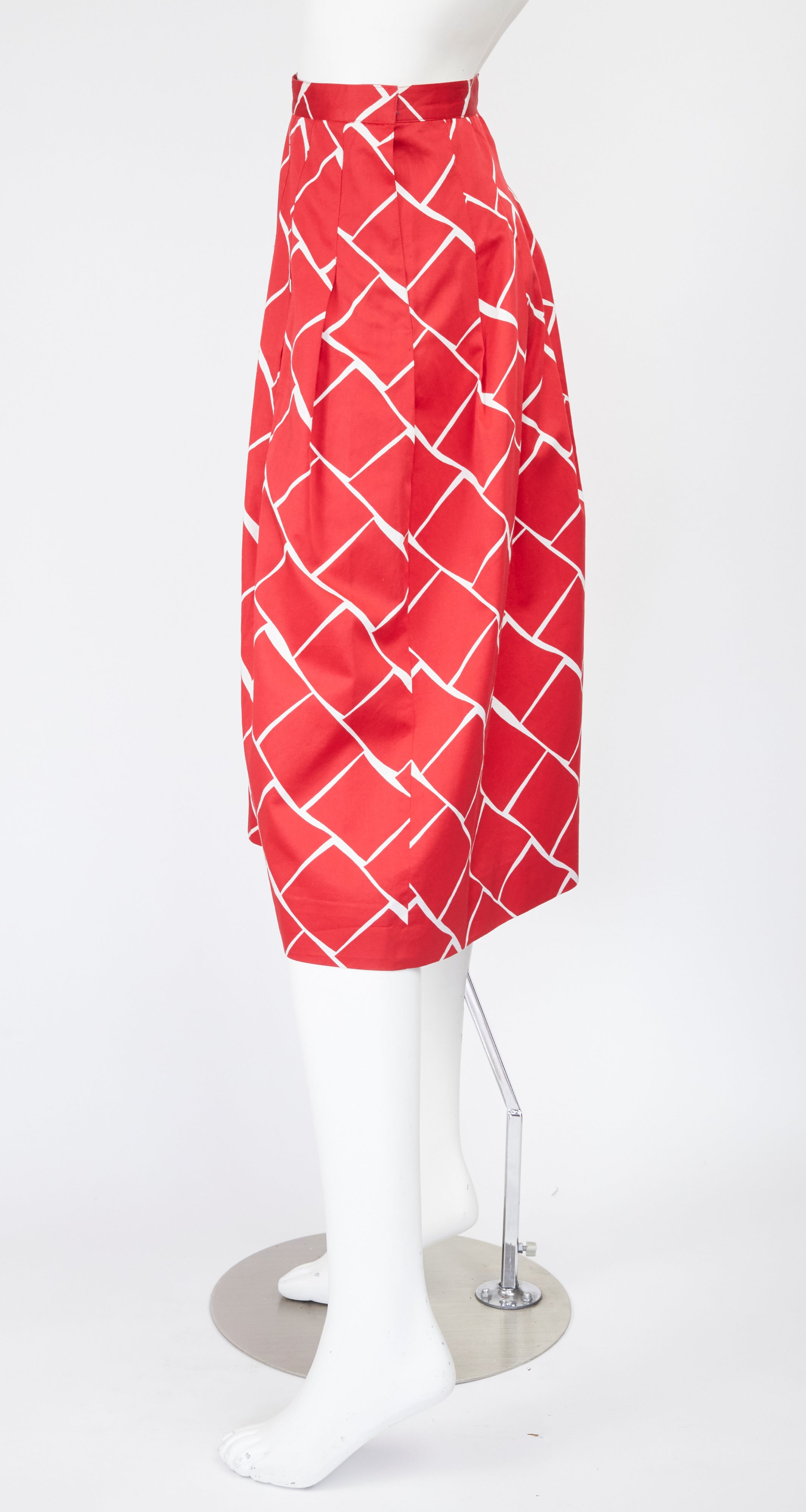 1970s Red & White Cotton Graphic Pleated Skirt