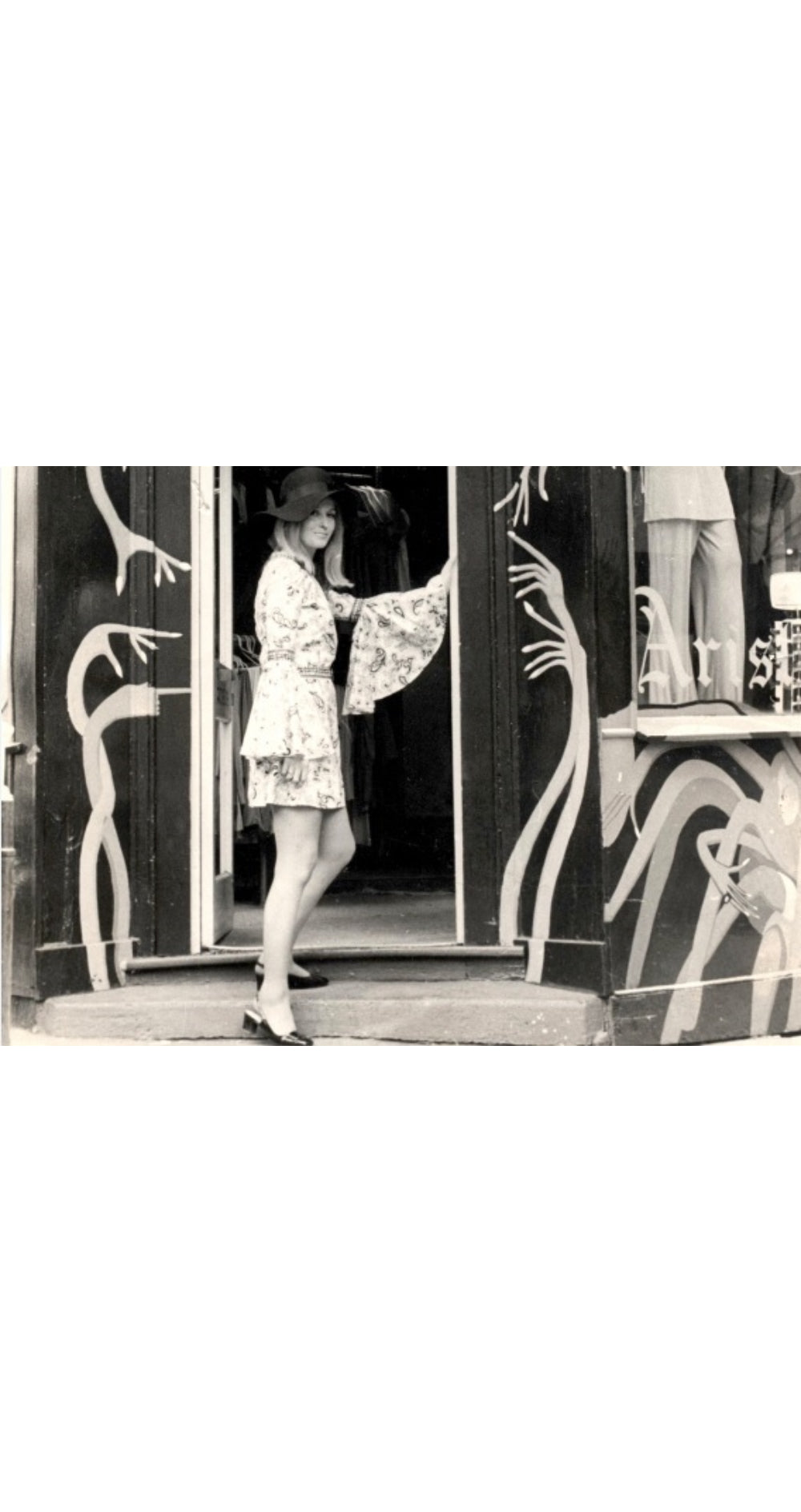 1960s Paisley Print White Trumpet Sleeve Mini Dress