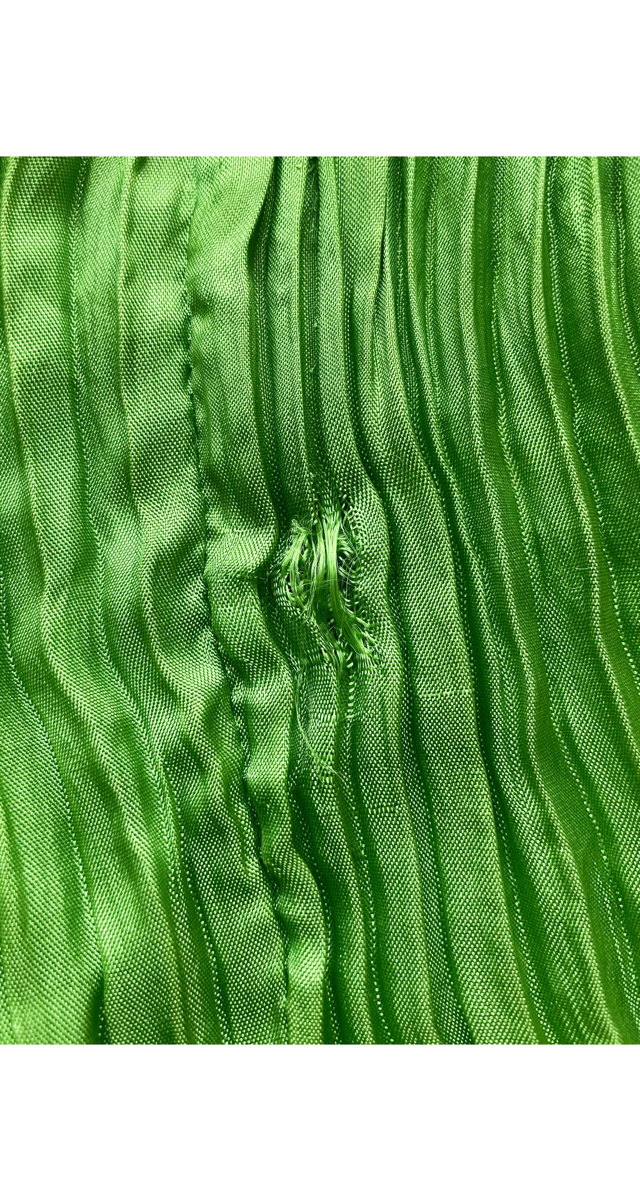 1970s Afghani Green Rayon Plissé Angel Sleeve Dress