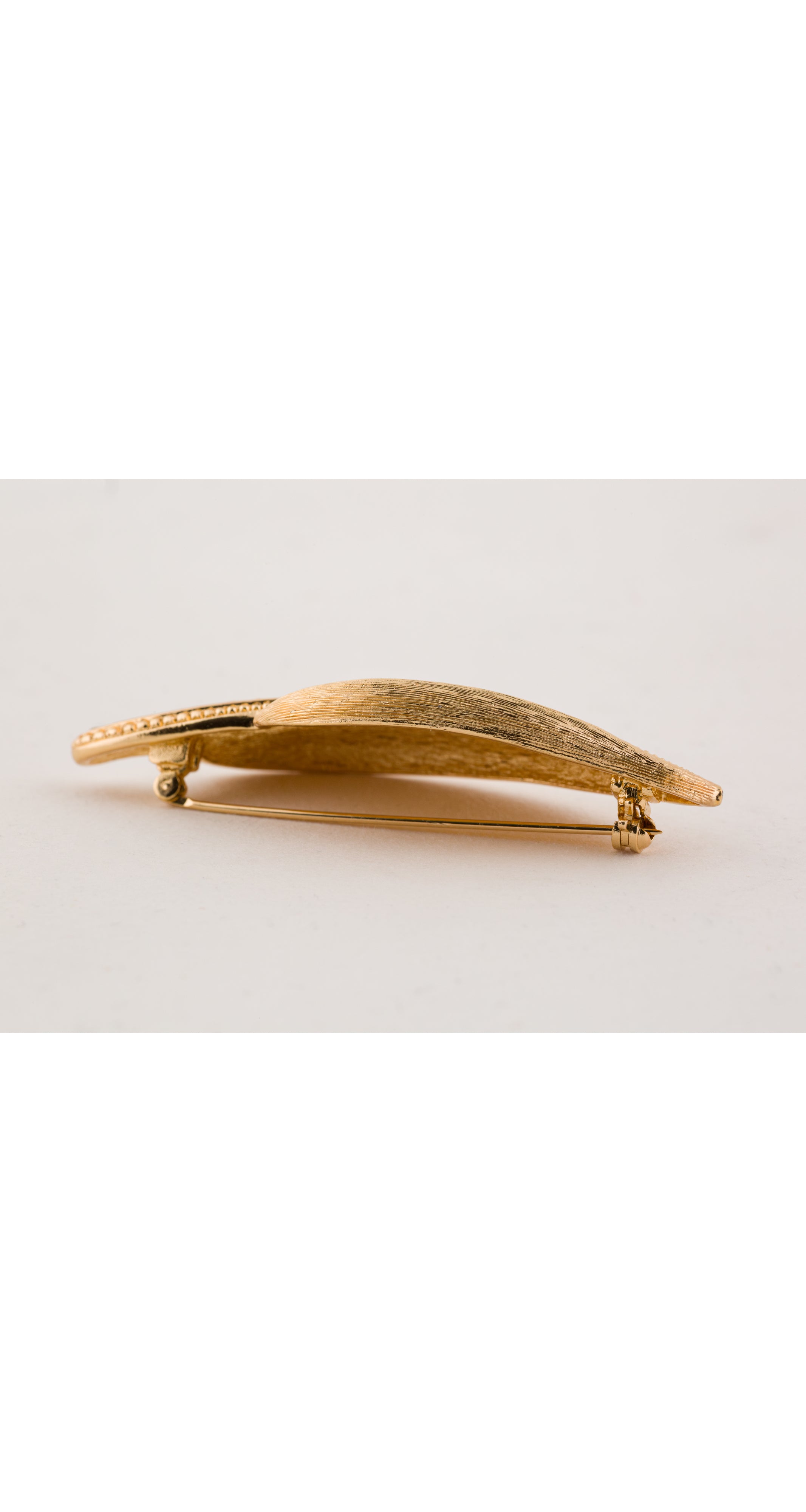 1980s Rhinestone Gold-Tone Figural Leaf Brooch