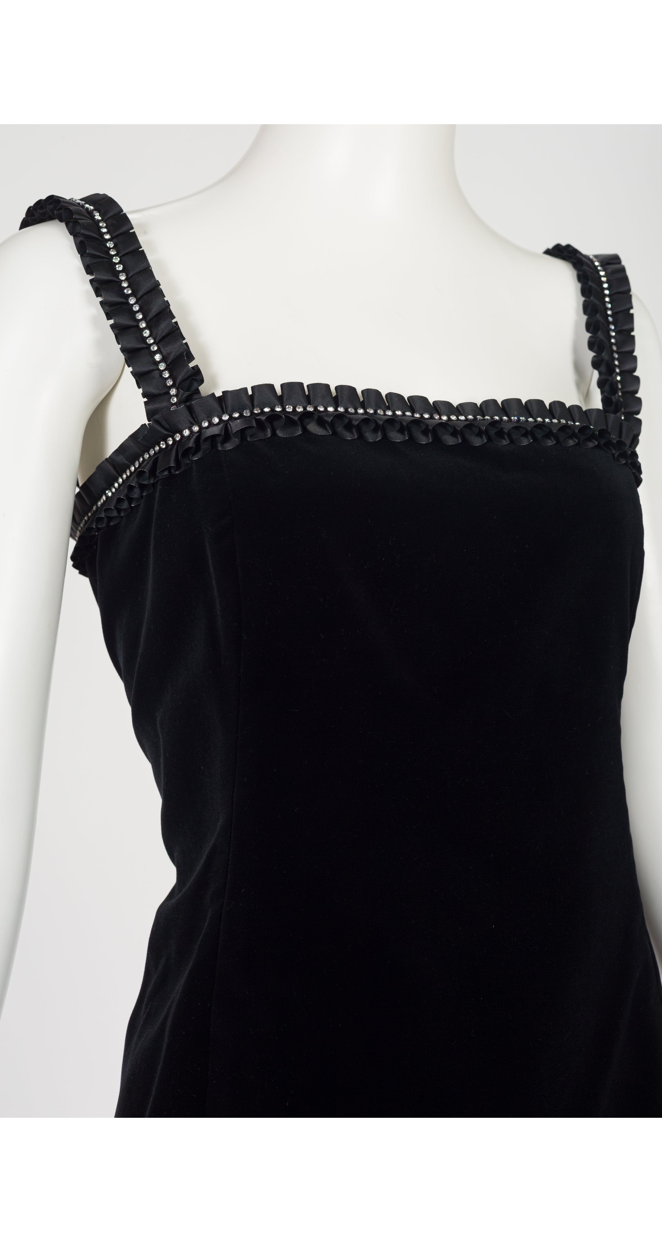 1981-82 F/W Rhinestone Ruffle Trim Black Velvet Top