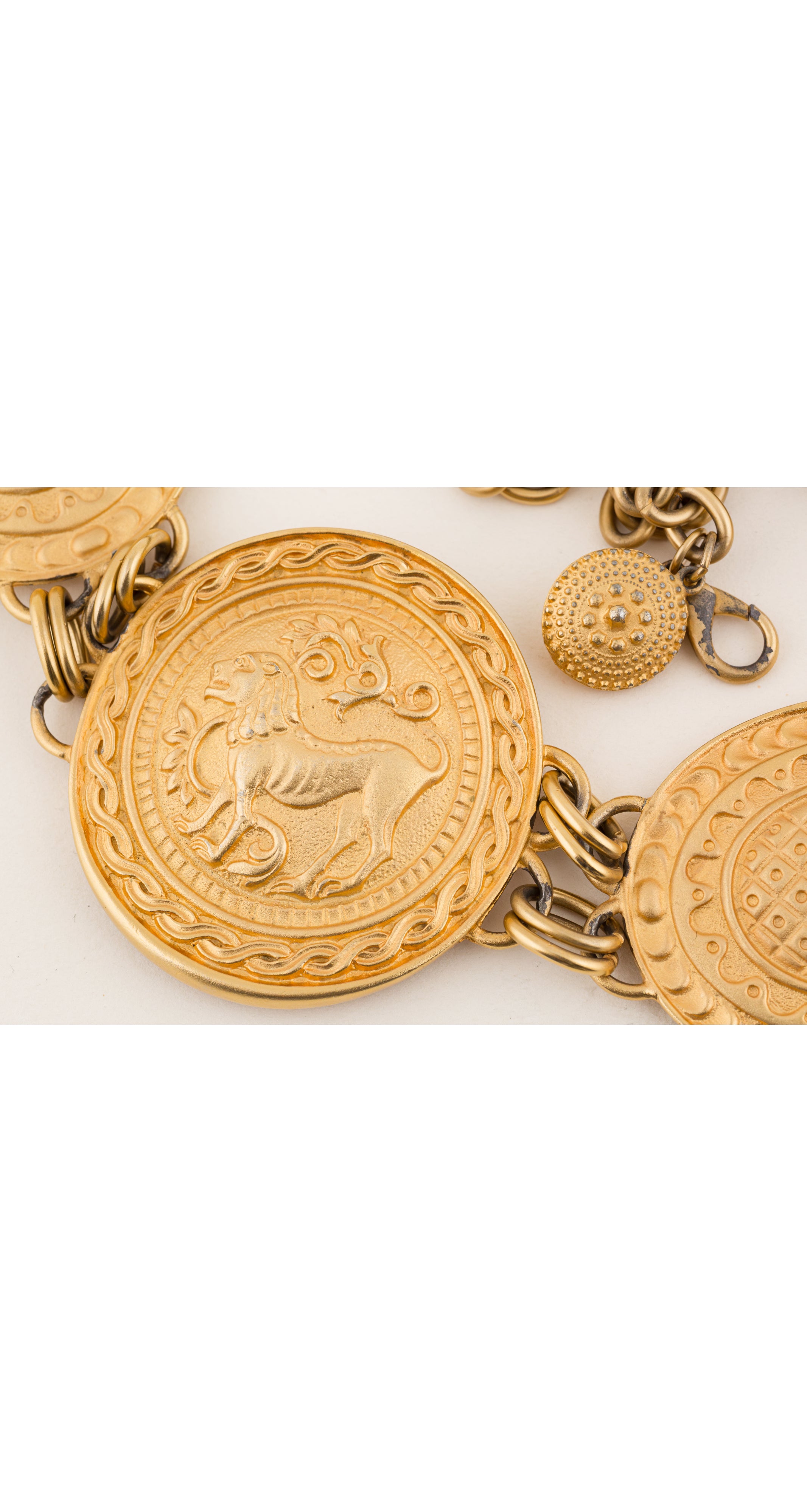 1980s Lion Medallion Gold-Tone Metal Chain Belt