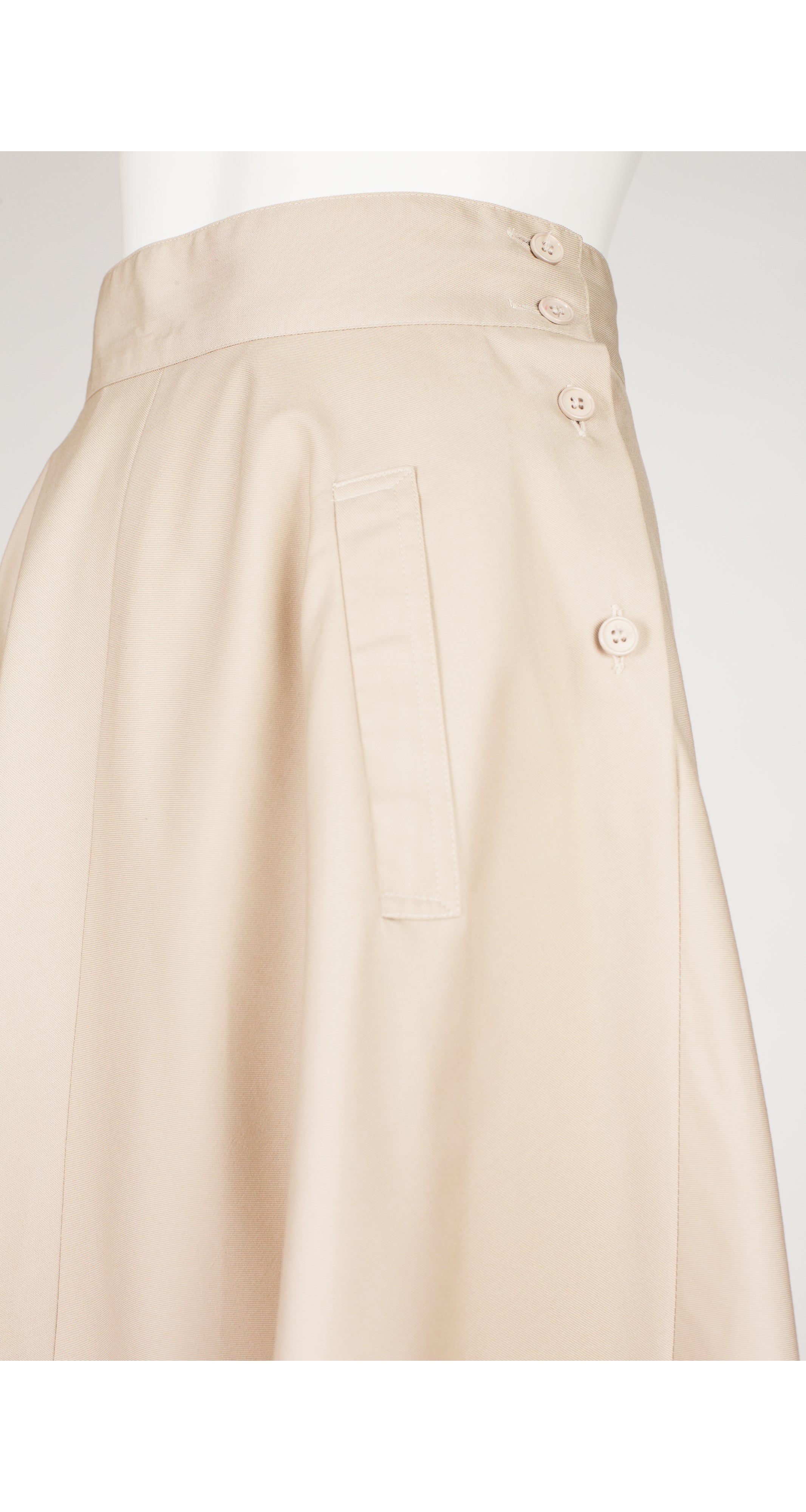 1970s Beige Cotton Flared Knee-Length Skirt