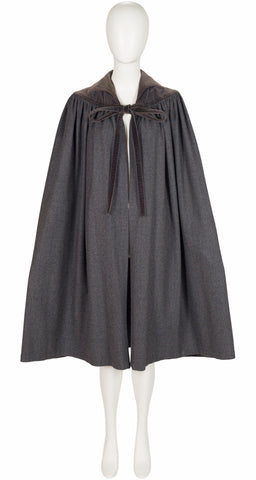 1981 F/W Gray Wool & Velvet Collared Cape