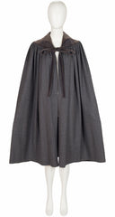 1981 F/W Gray Wool & Velvet Collared Cape